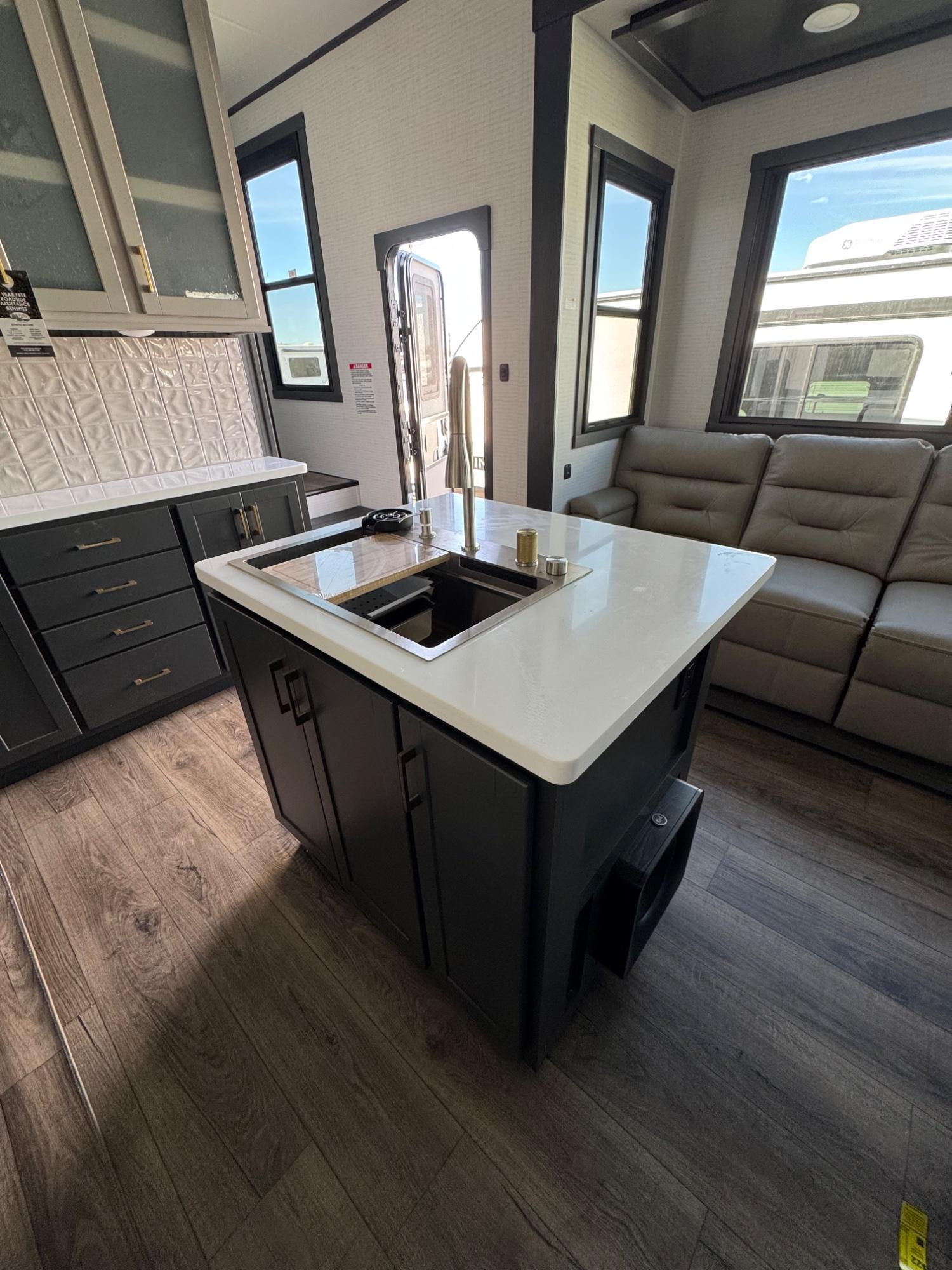 2026 Forest River RV 2026 Forest River RV Xlr Nitro Toy Hauler - thumbnail 14
