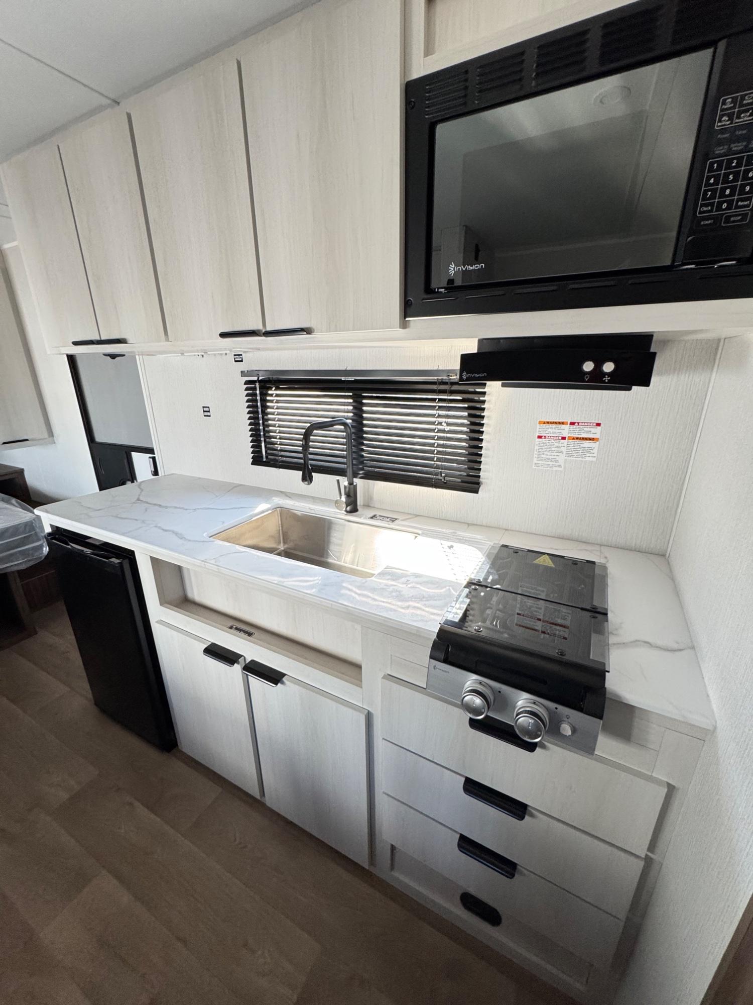 2026 Winnebago 2026 Winnebago Access - thumbnail 12