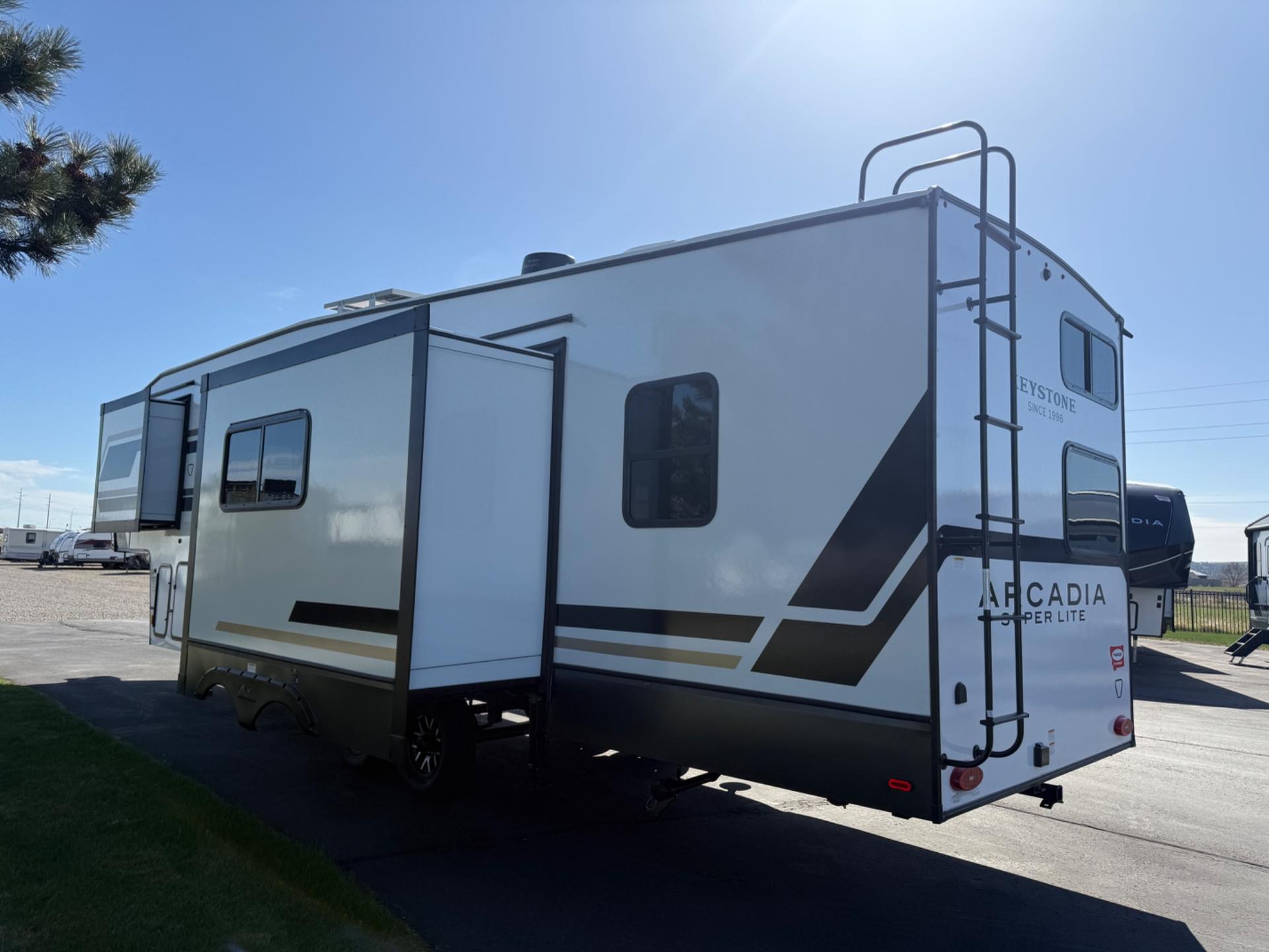 2026 Keystone RV 2026 Keystone RV Arcadia Super Lite - thumbnail 4
