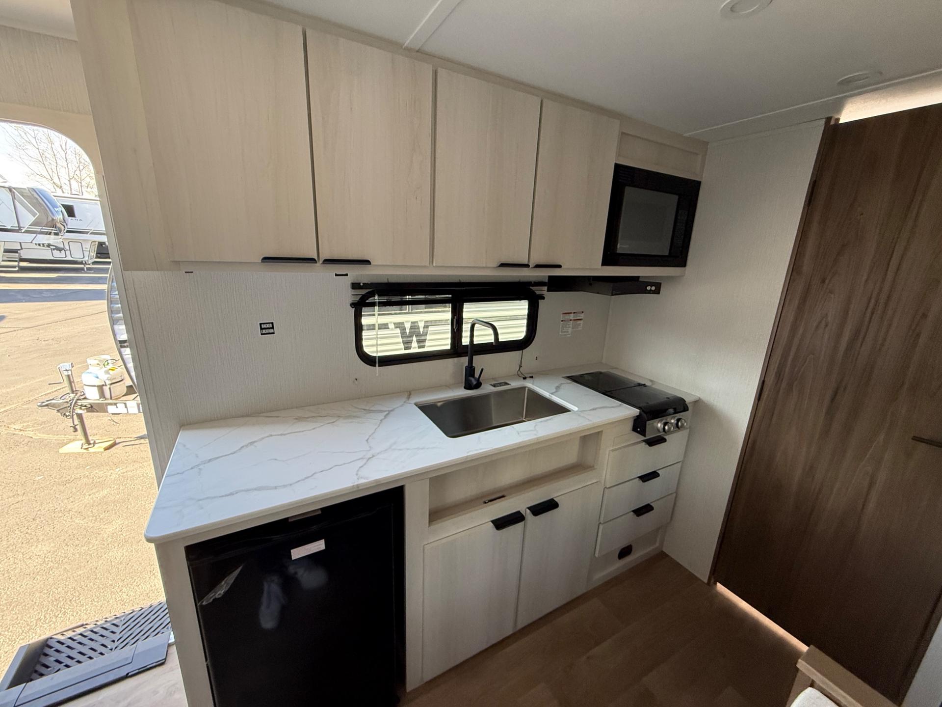 2026 Winnebago 2026 Winnebago Access - thumbnail 15
