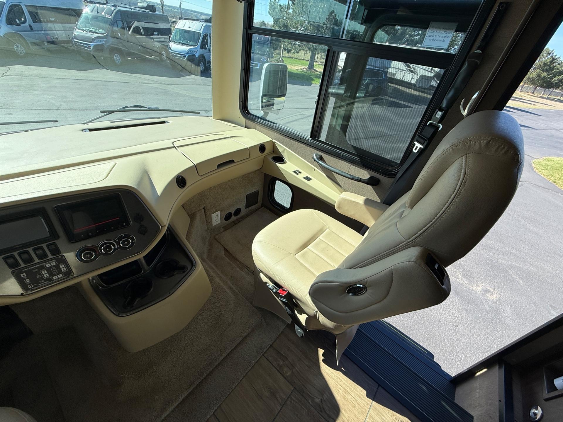 2019 Tiffin Motorhomes 2019 Tiffin Motorhomes Allegro Open Road - thumbnail 24