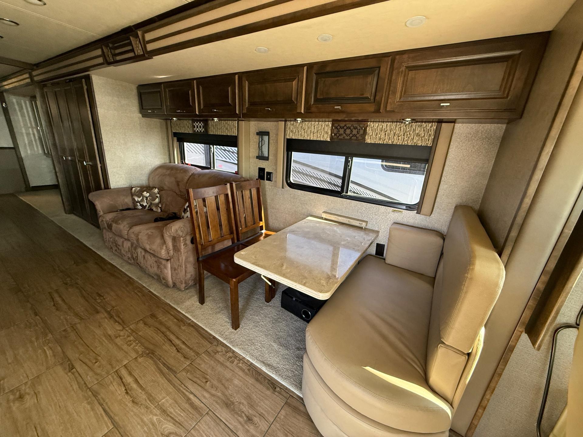 2019 Tiffin Motorhomes 2019 Tiffin Motorhomes Allegro Open Road - thumbnail 25