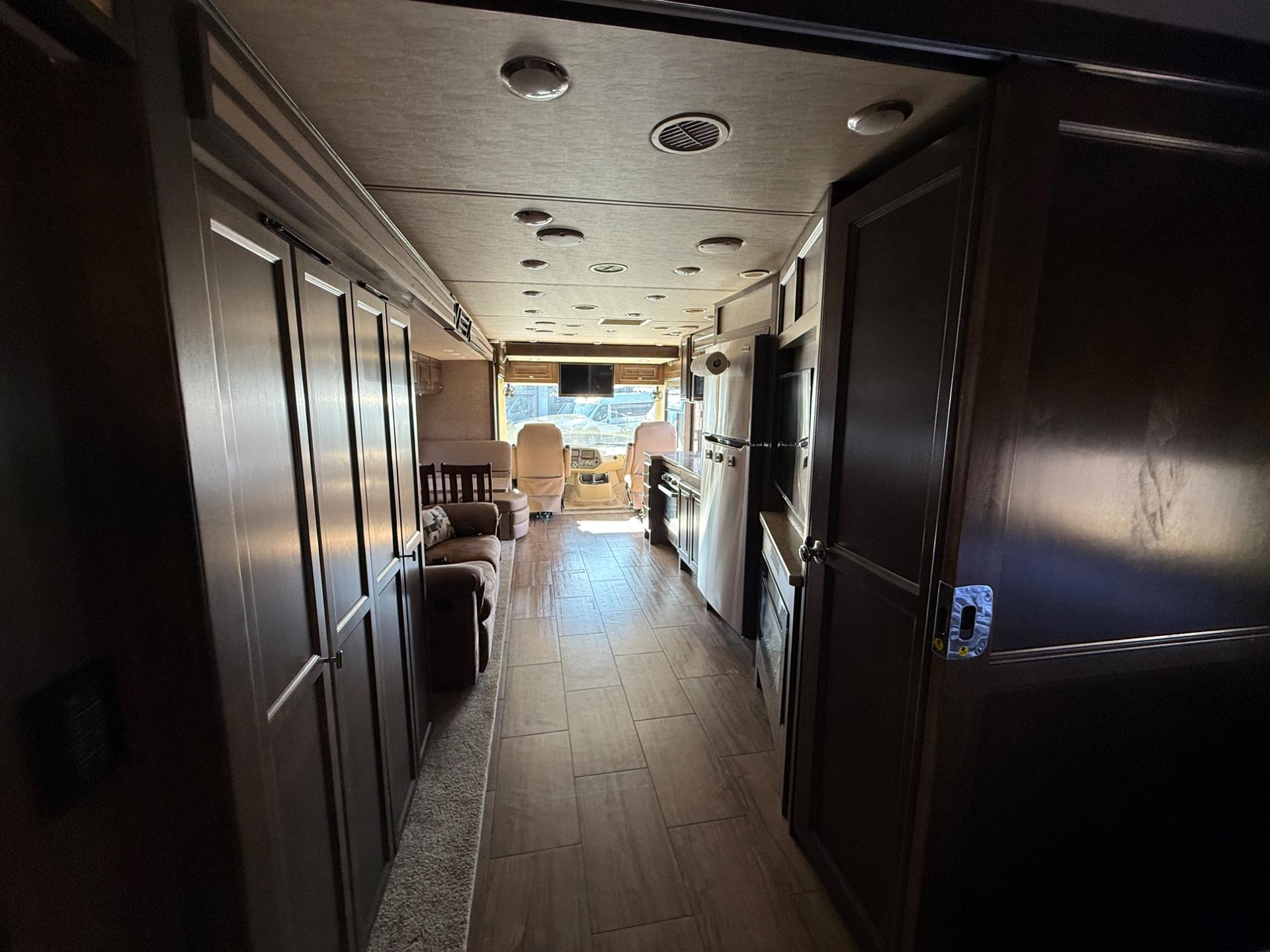 2019 Tiffin Motorhomes 2019 Tiffin Motorhomes Allegro Open Road - thumbnail 29