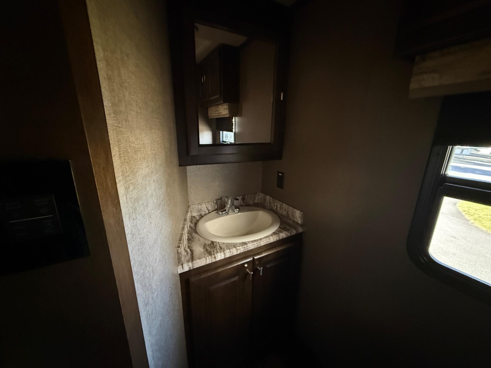 2019 Tiffin Motorhomes 2019 Tiffin Motorhomes Allegro Open Road - thumbnail 33