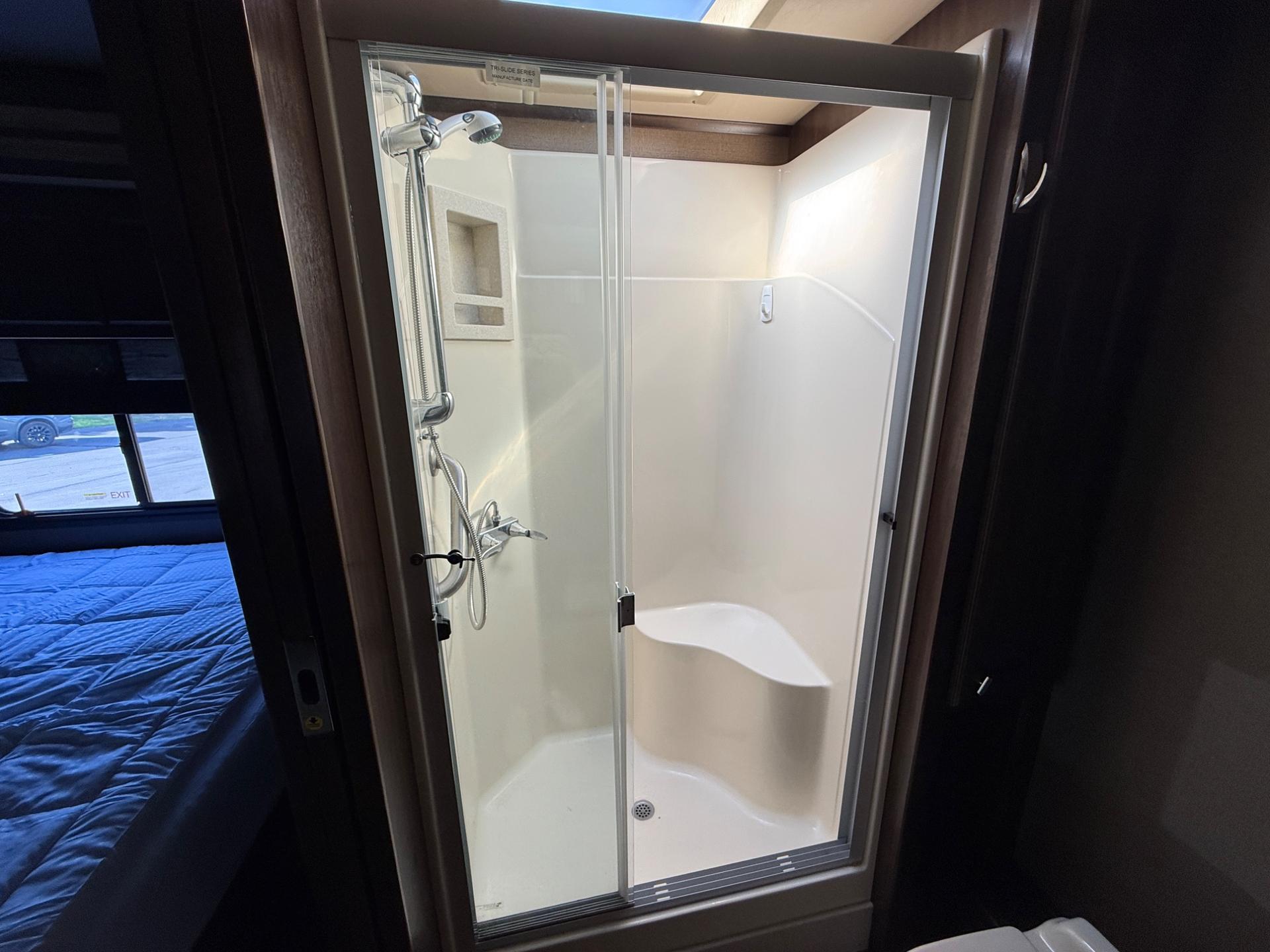 2019 Tiffin Motorhomes 2019 Tiffin Motorhomes Allegro Open Road - thumbnail 37