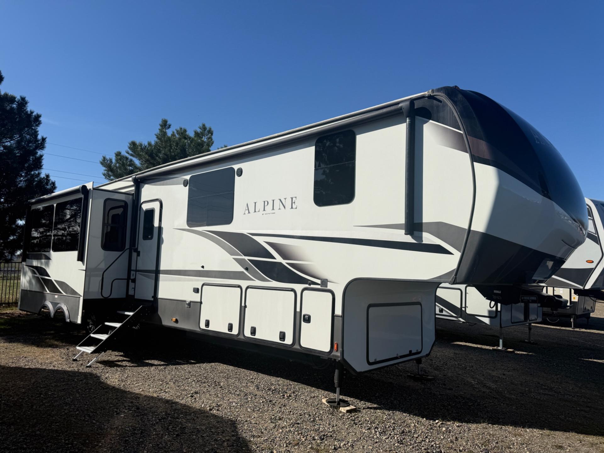 2021 Keystone Alpine 3910RK