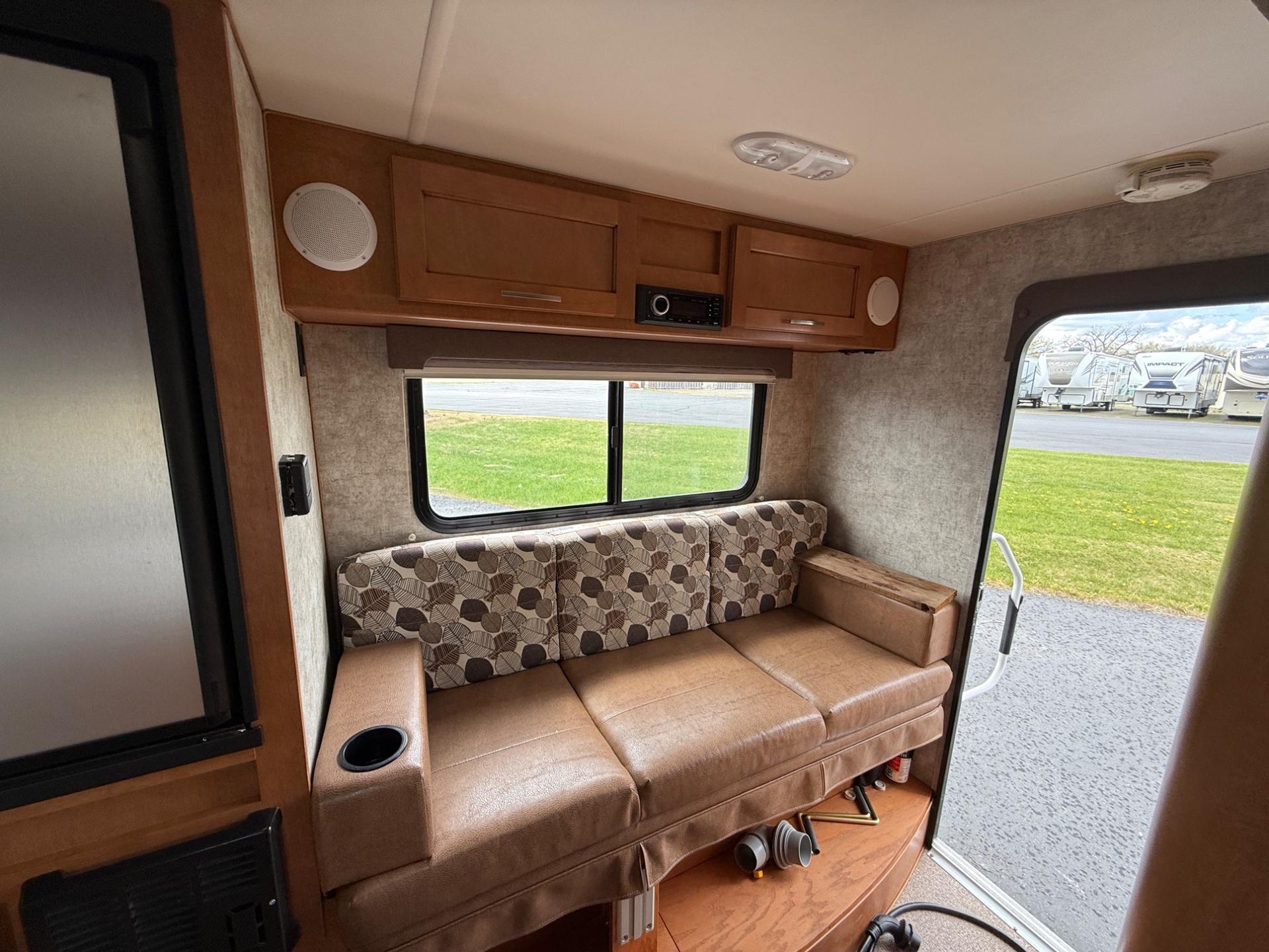 2019 Adventurer 2019 Adventurer Campers - thumbnail 14