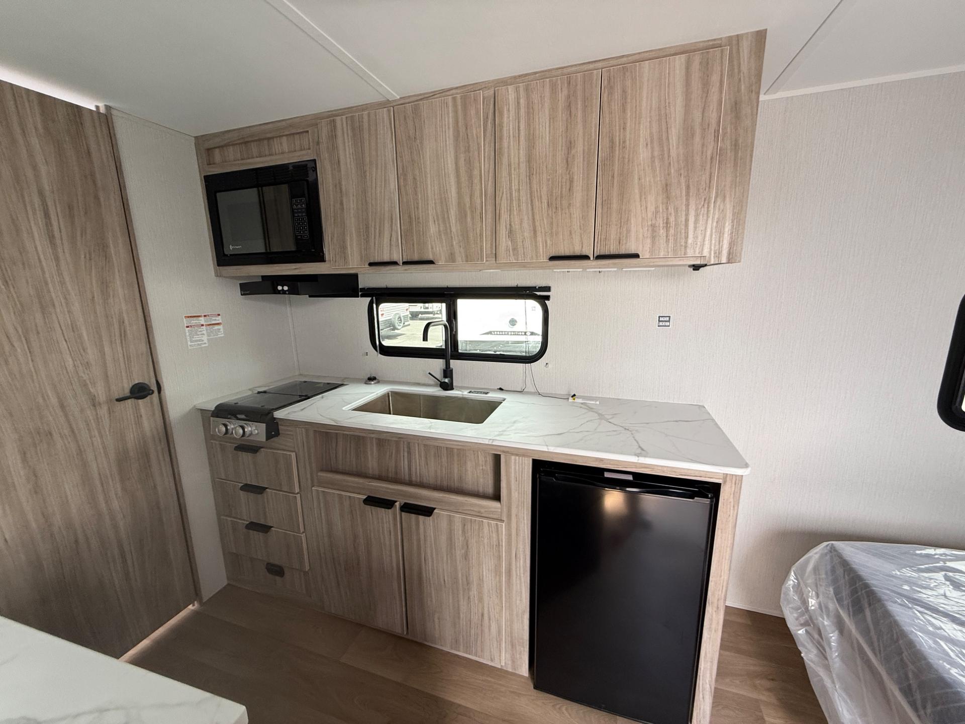 2026 Winnebago 2026 Winnebago Access - thumbnail 12