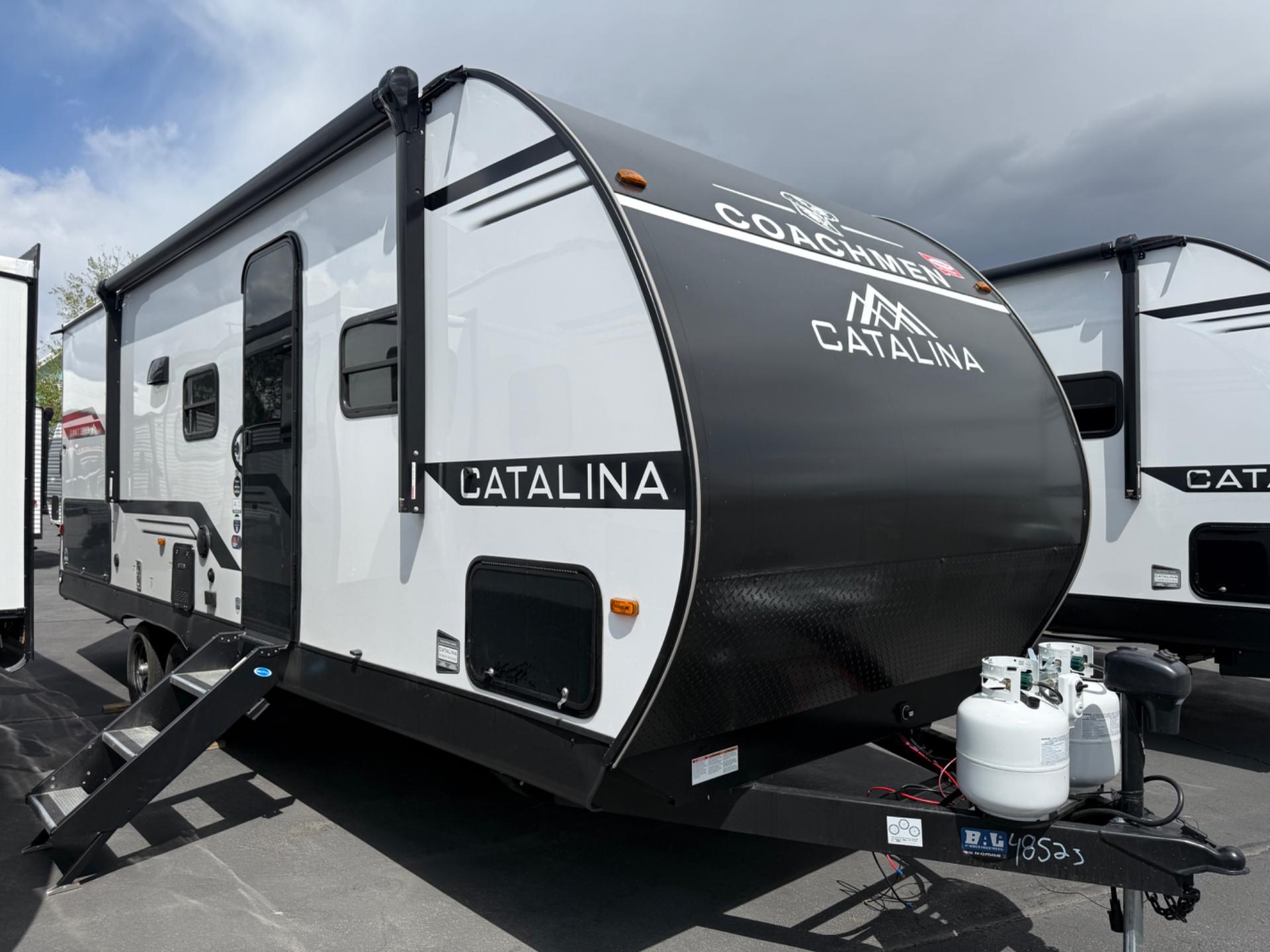 2026 Coachmen 2026 Coachmen Catalina Summit Series 8 - thumbnail 3