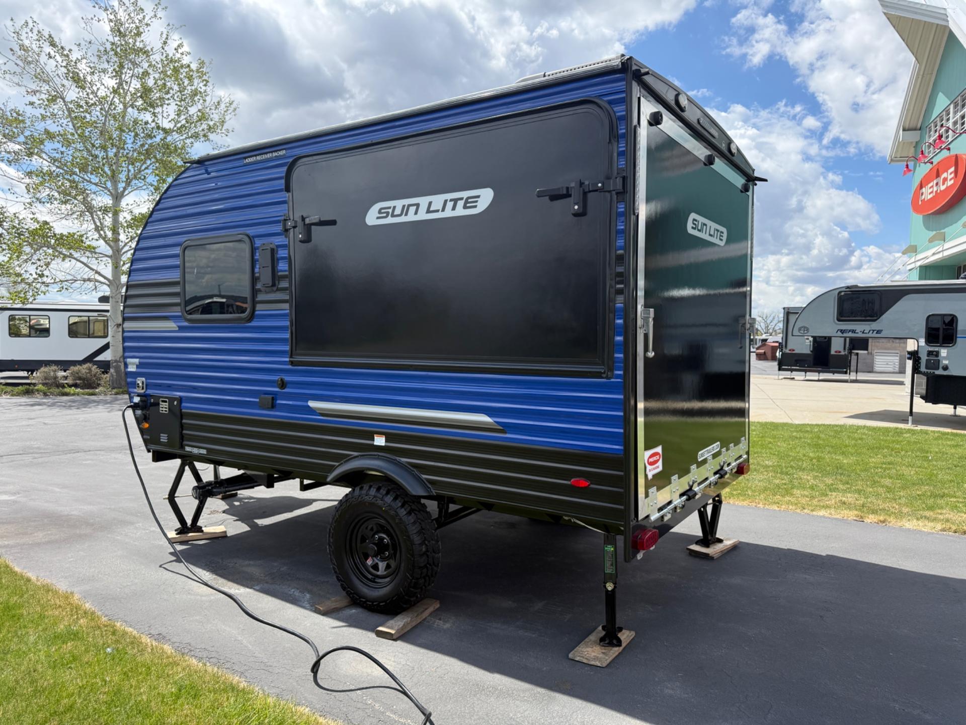 2026 Sunset Park RV 2026 Sunset Park RV Sun Lite Toy Hauler - thumbnail 2