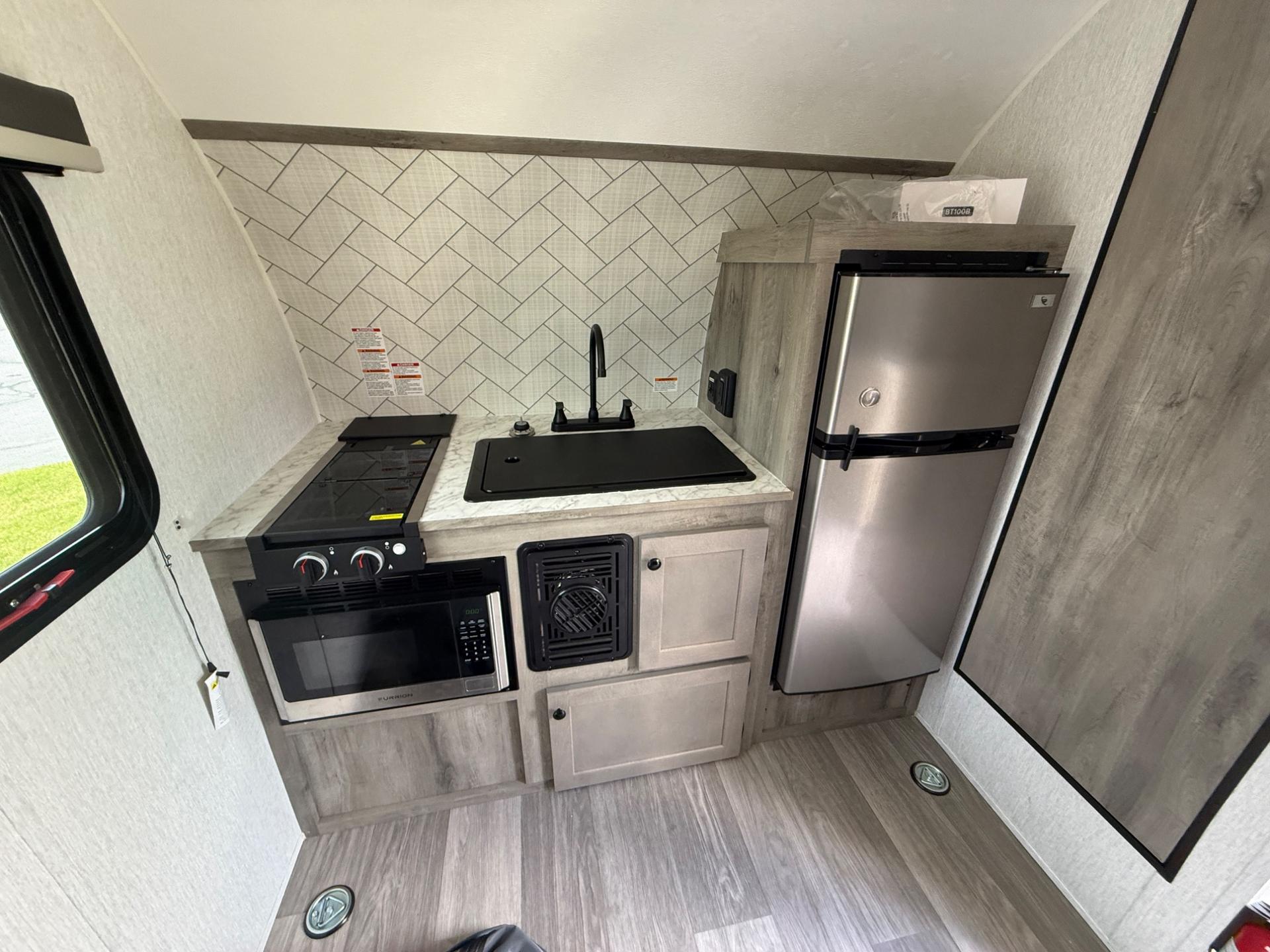 2026 Sunset Park RV 2026 Sunset Park RV Sun Lite Toy Hauler - thumbnail 9