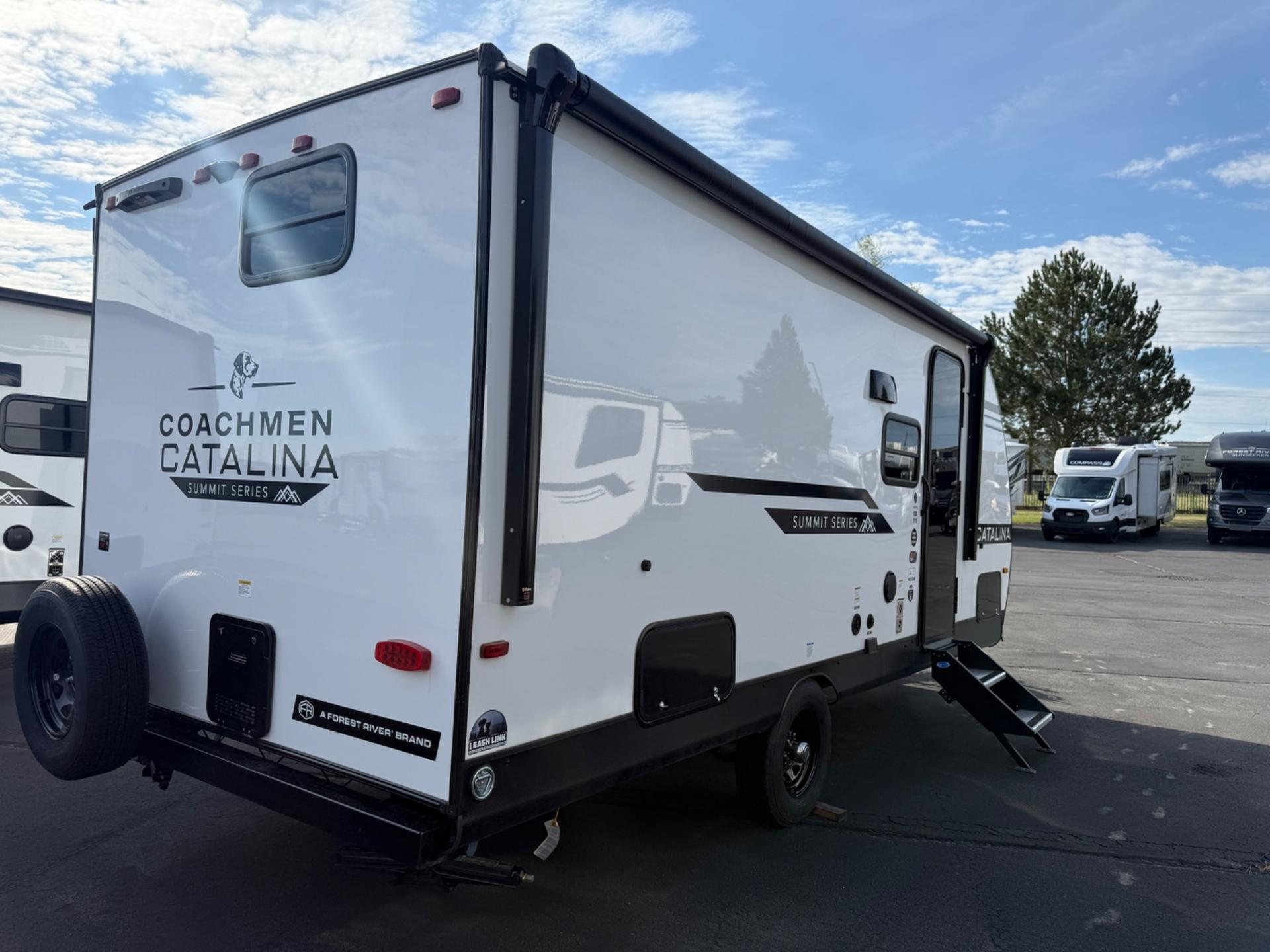 2026 Coachmen 2026 Coachmen Catalina Summit Series 7 - thumbnail 4