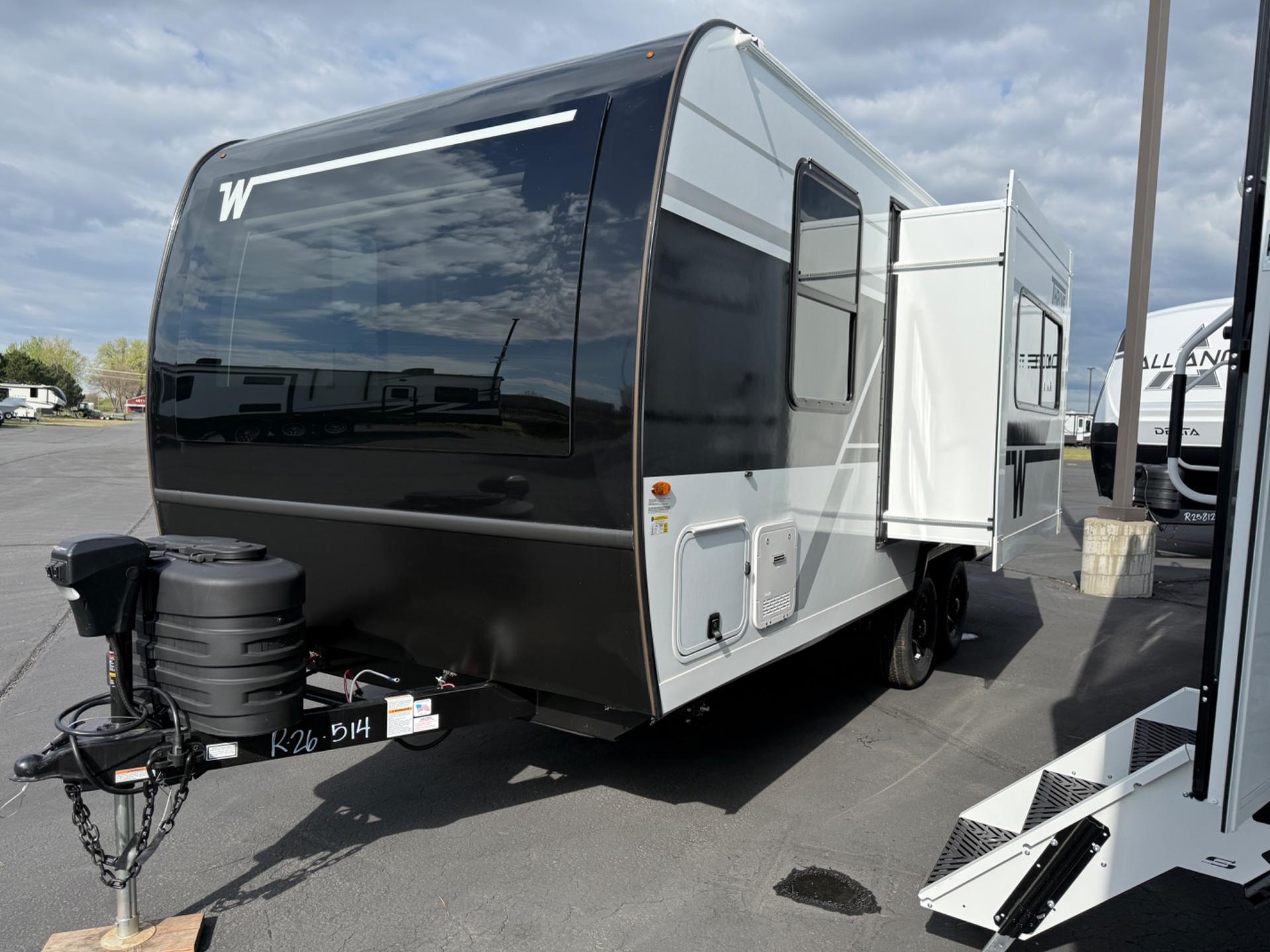 2026 Winnebago 2026 Winnebago Thrive - thumbnail 2