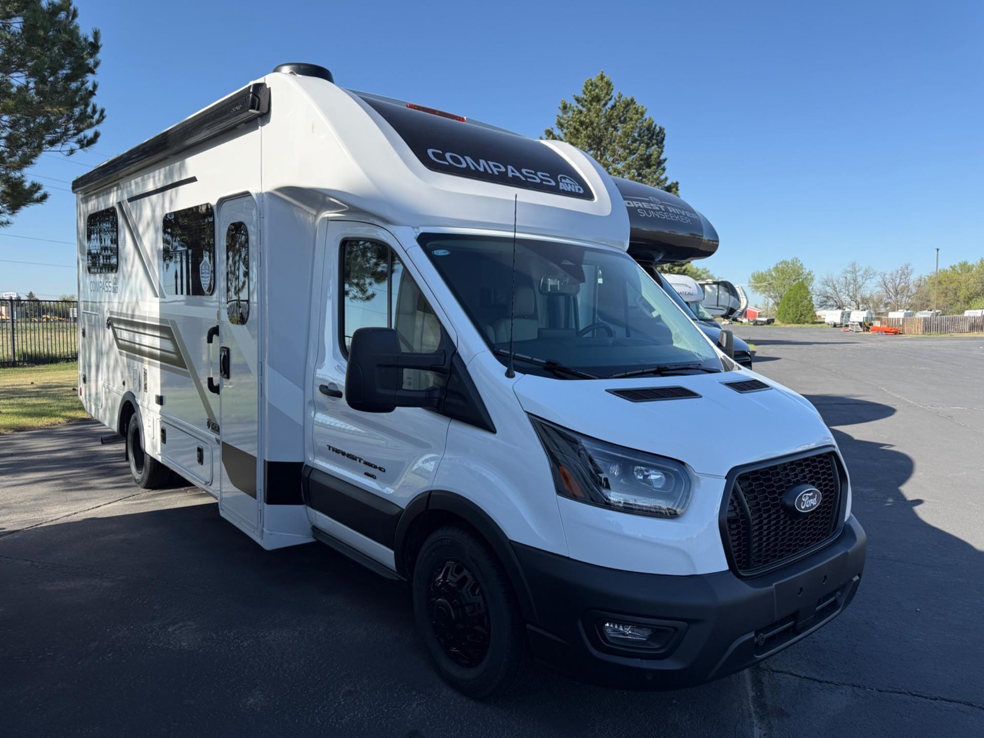 2027 Thor Motor Coach 2027 Thor Motor Coach Compass AWD - thumbnail 3