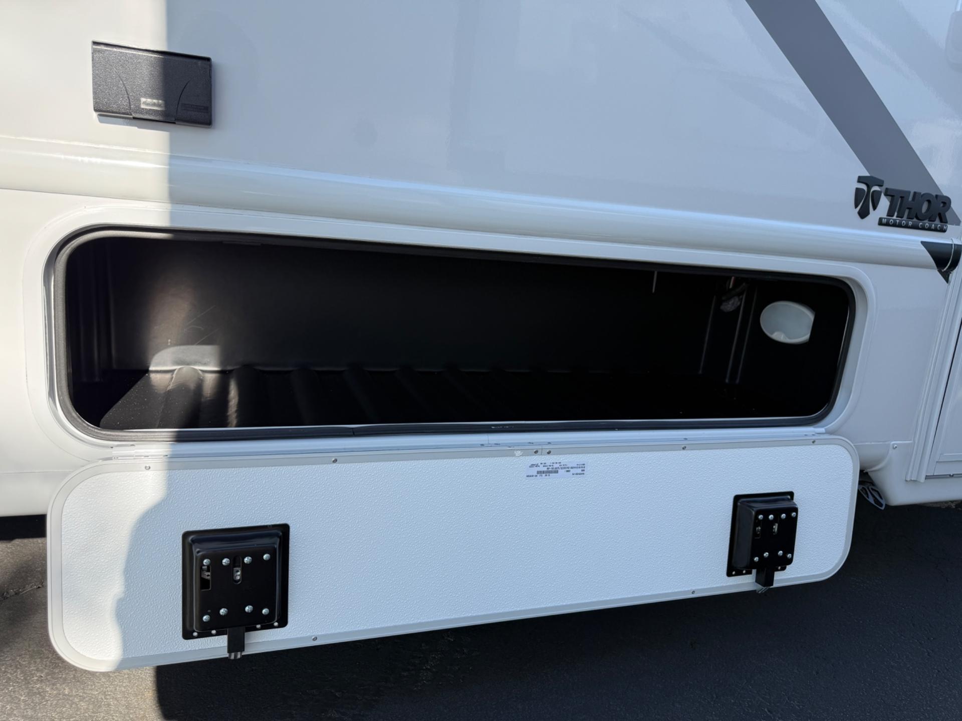 2027 Thor Motor Coach 2027 Thor Motor Coach Compass AWD - thumbnail 9