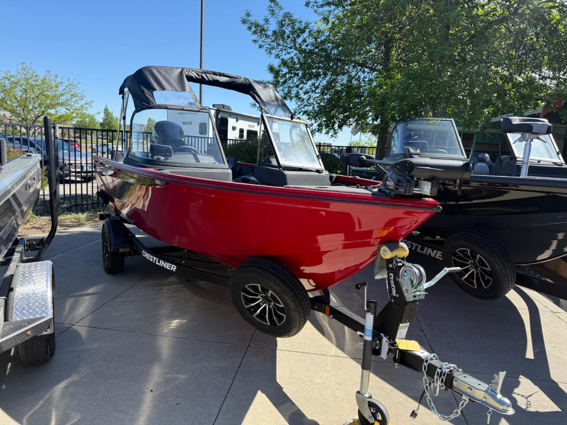 2026 CRESTLINER CF18WJ