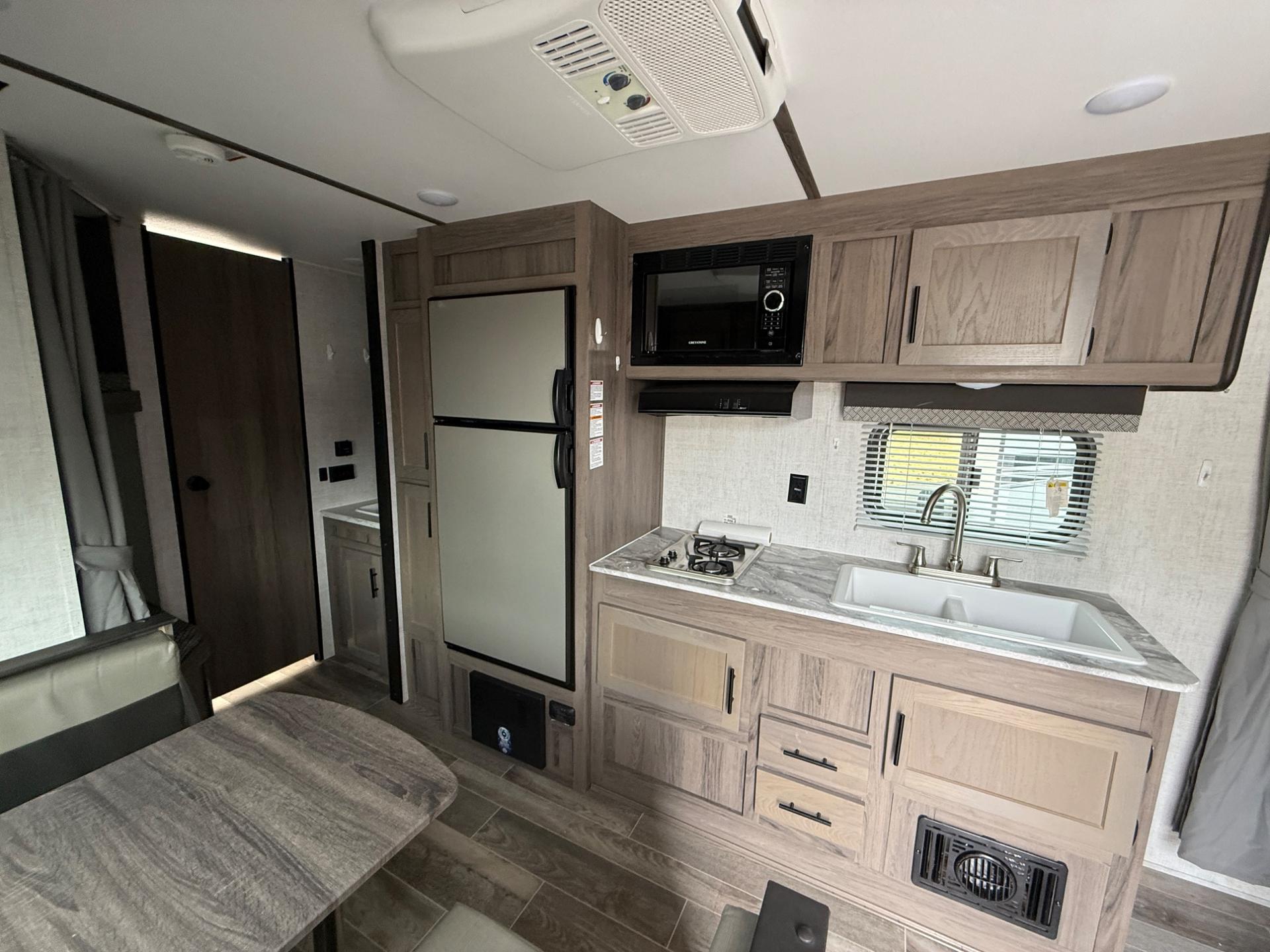 2022 Gulf Stream 2022 Gulf Stream Trailmaster - thumbnail 13