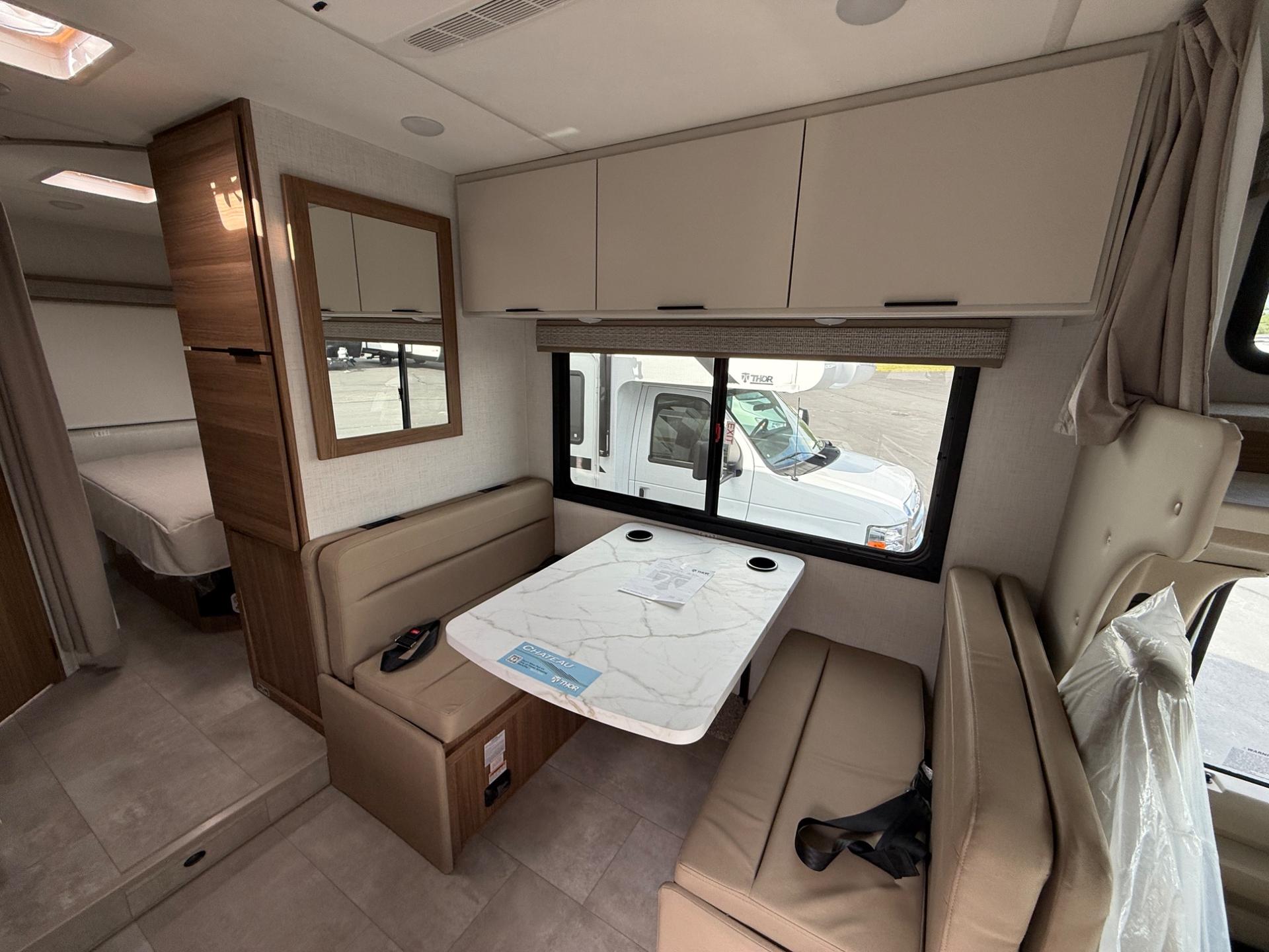 2026 Thor Motor Coach 2026 Thor Motor Coach Chateau - thumbnail 17