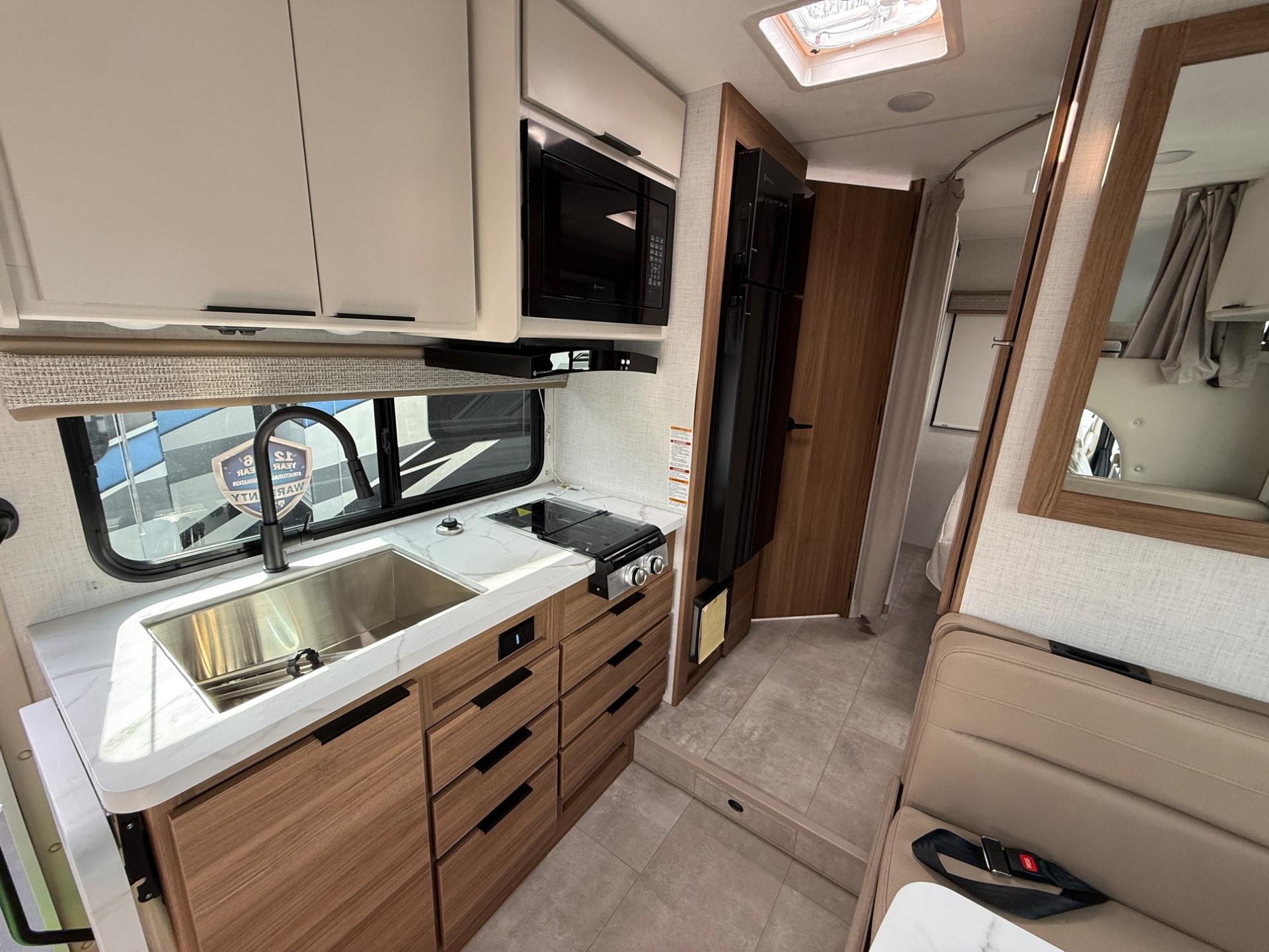 2026 Thor Motor Coach 2026 Thor Motor Coach Chateau - thumbnail 19