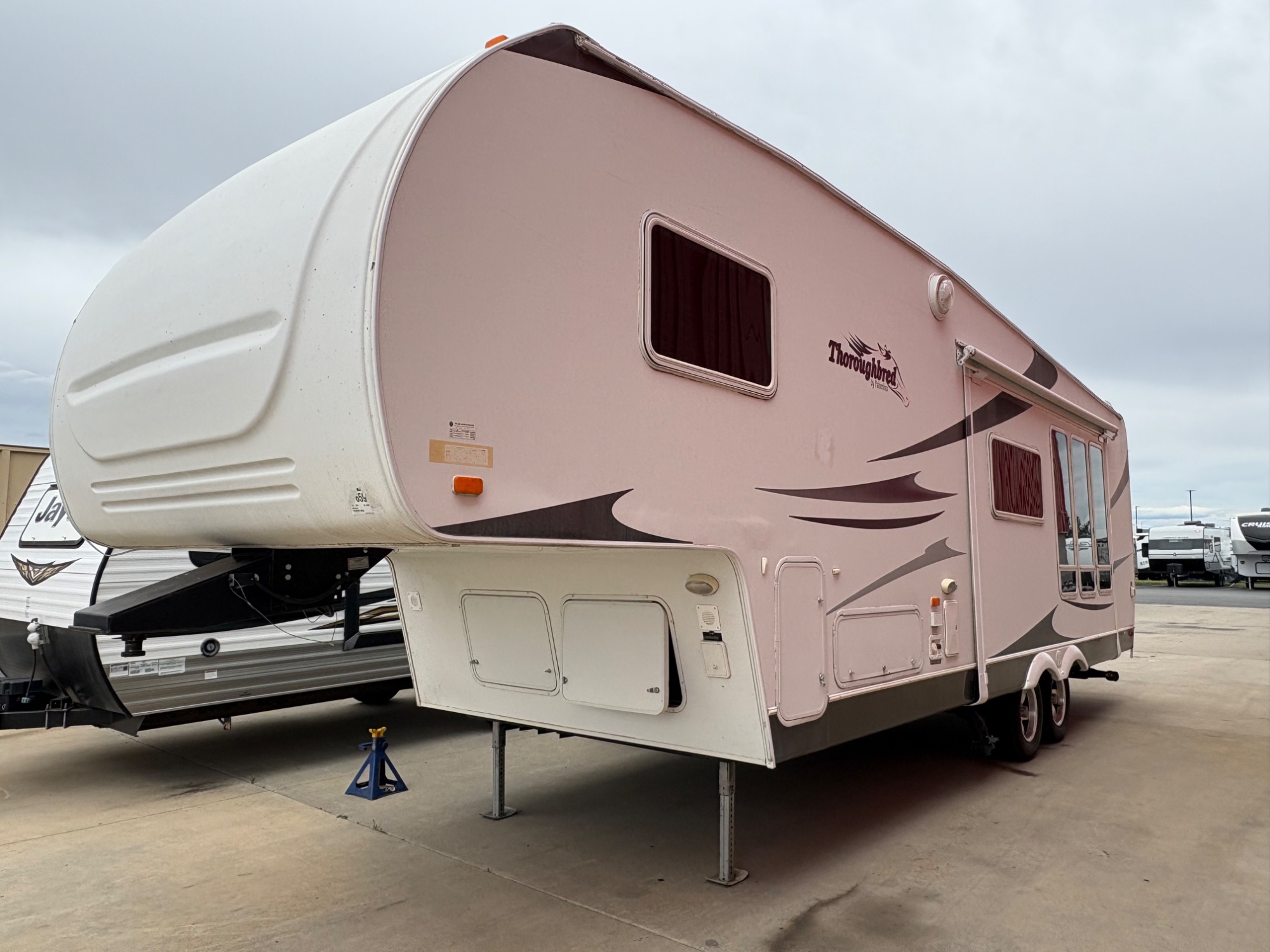 2008 Palomino Thoroughbred 829RK