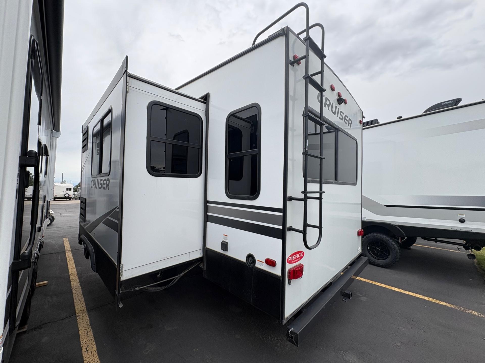 2021 CrossRoads RV 2021 CrossRoads RV Cruiser - thumbnail 3