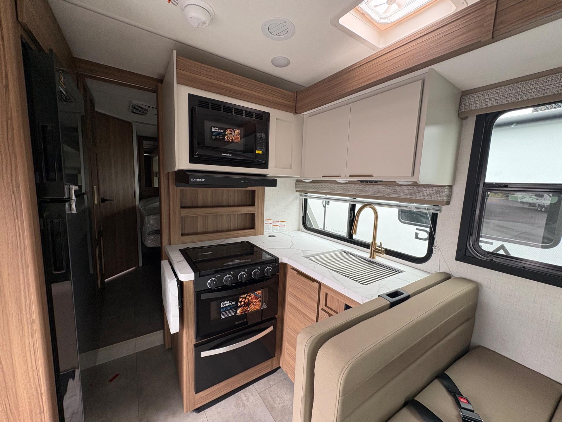 2027 Thor Motor Coach 2027 Thor Motor Coach Chateau - thumbnail 14