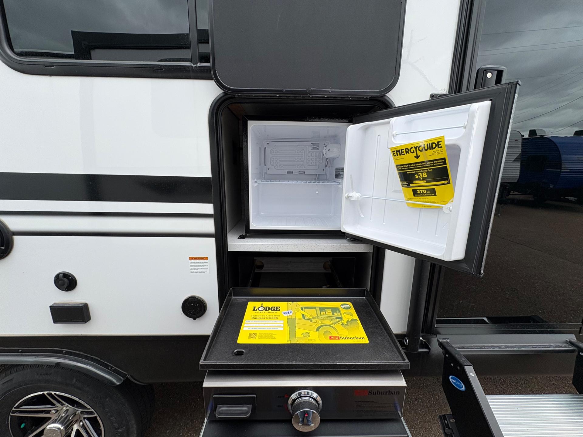2026 Coachmen 2026 Coachmen Catalina Legacy Edition - thumbnail 7