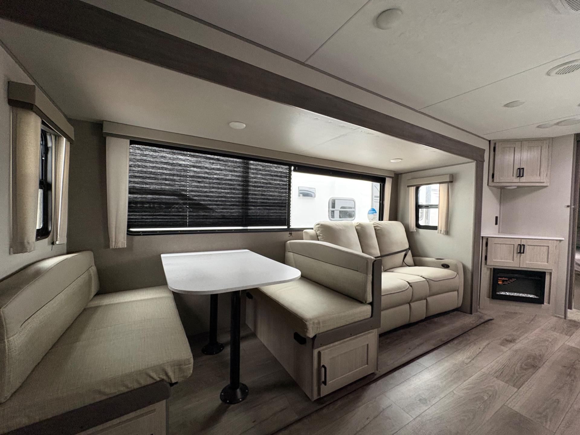 2026 Coachmen 2026 Coachmen Catalina Legacy Edition - thumbnail 17