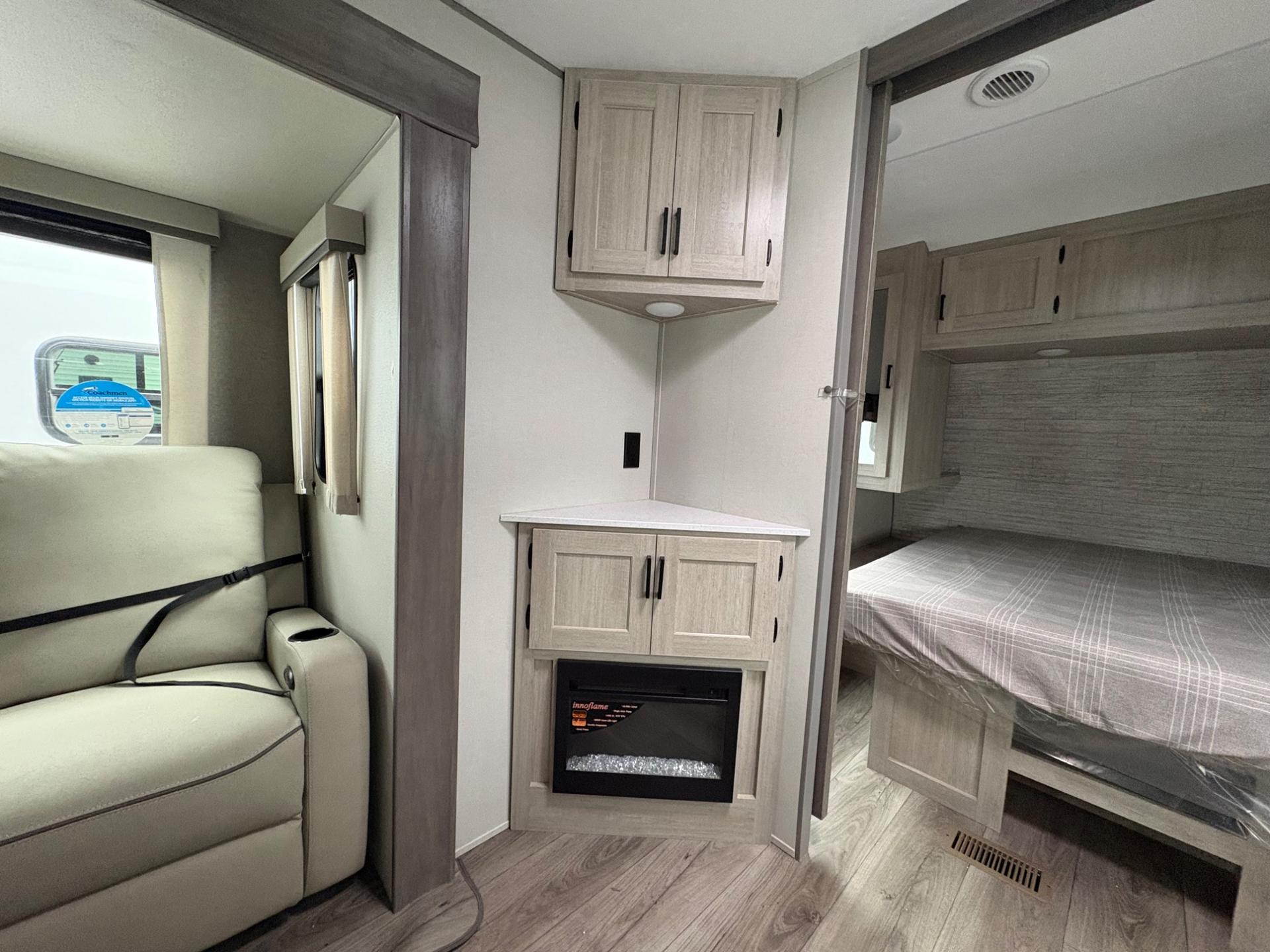 2026 Coachmen 2026 Coachmen Catalina Legacy Edition - thumbnail 20