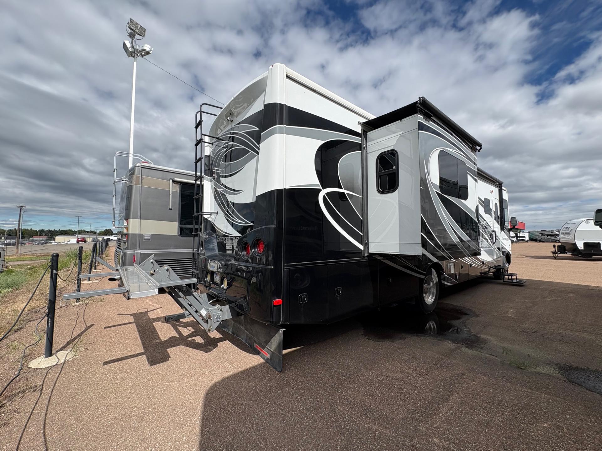 2017 Forest River RV 2017 Forest River RV Georgetown XL - thumbnail 4