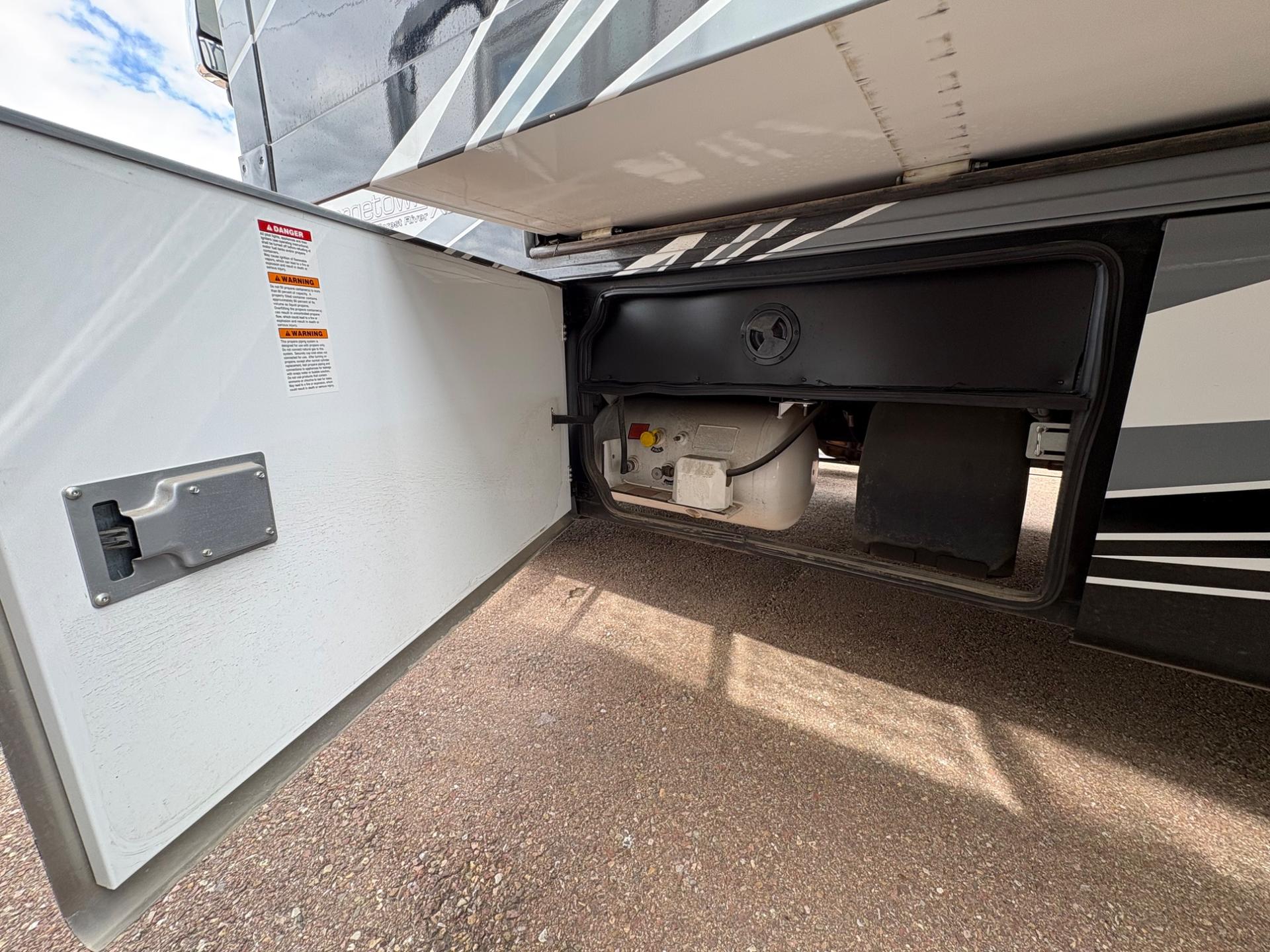 2017 Forest River RV 2017 Forest River RV Georgetown XL - thumbnail 7