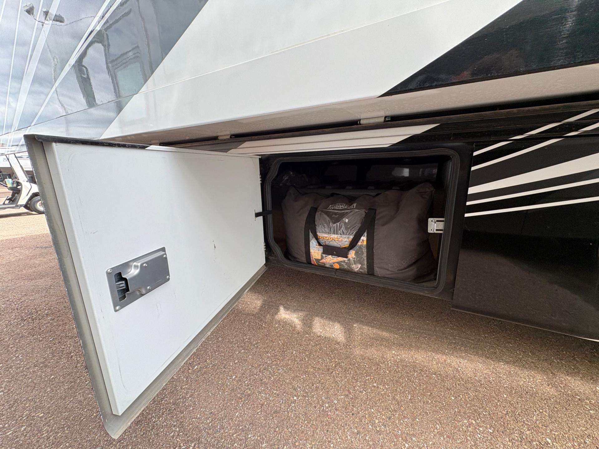2017 Forest River RV 2017 Forest River RV Georgetown XL - thumbnail 9