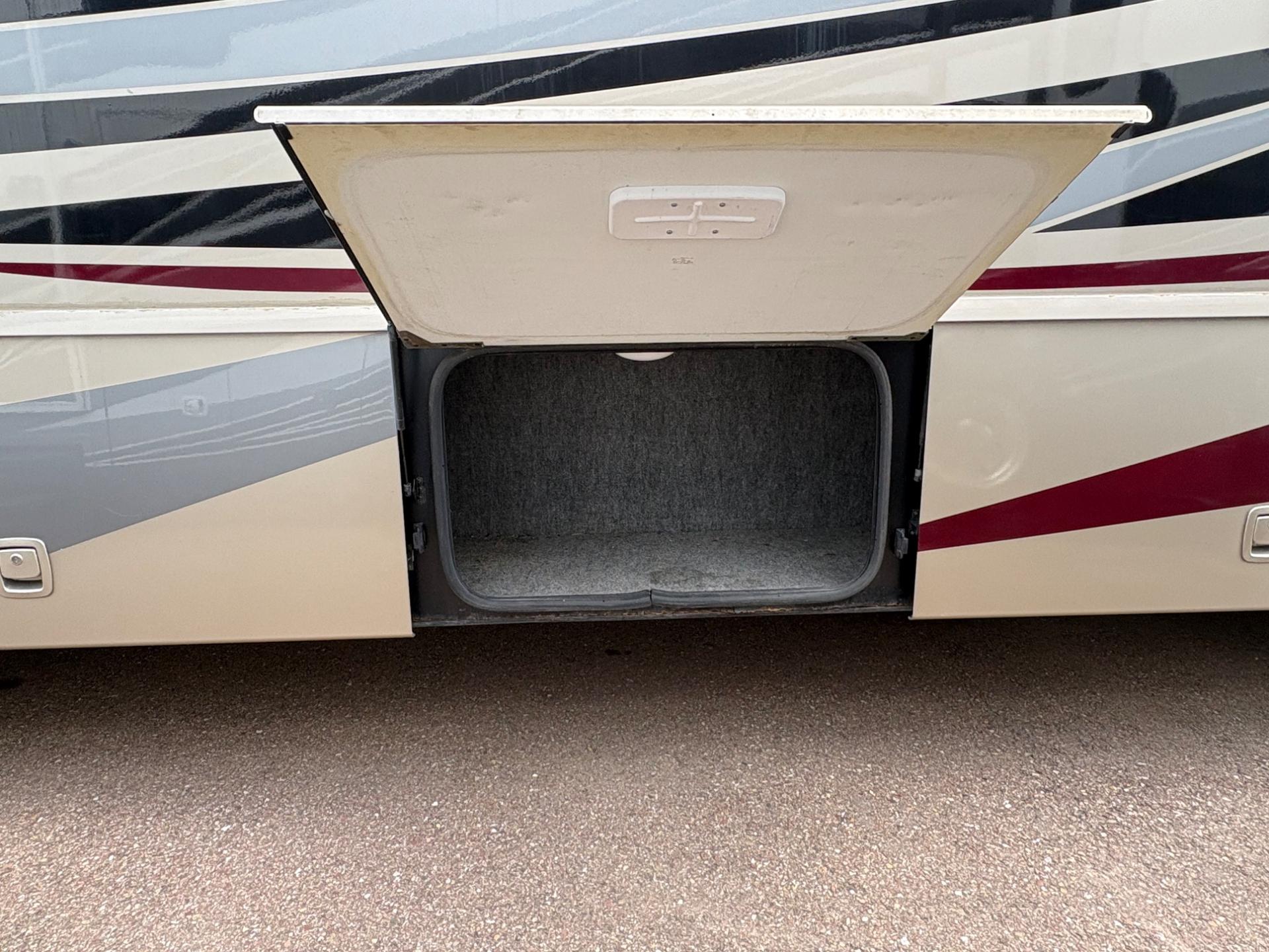 2004 Winnebago 2004 Winnebago Ultimate Advantage - thumbnail 8