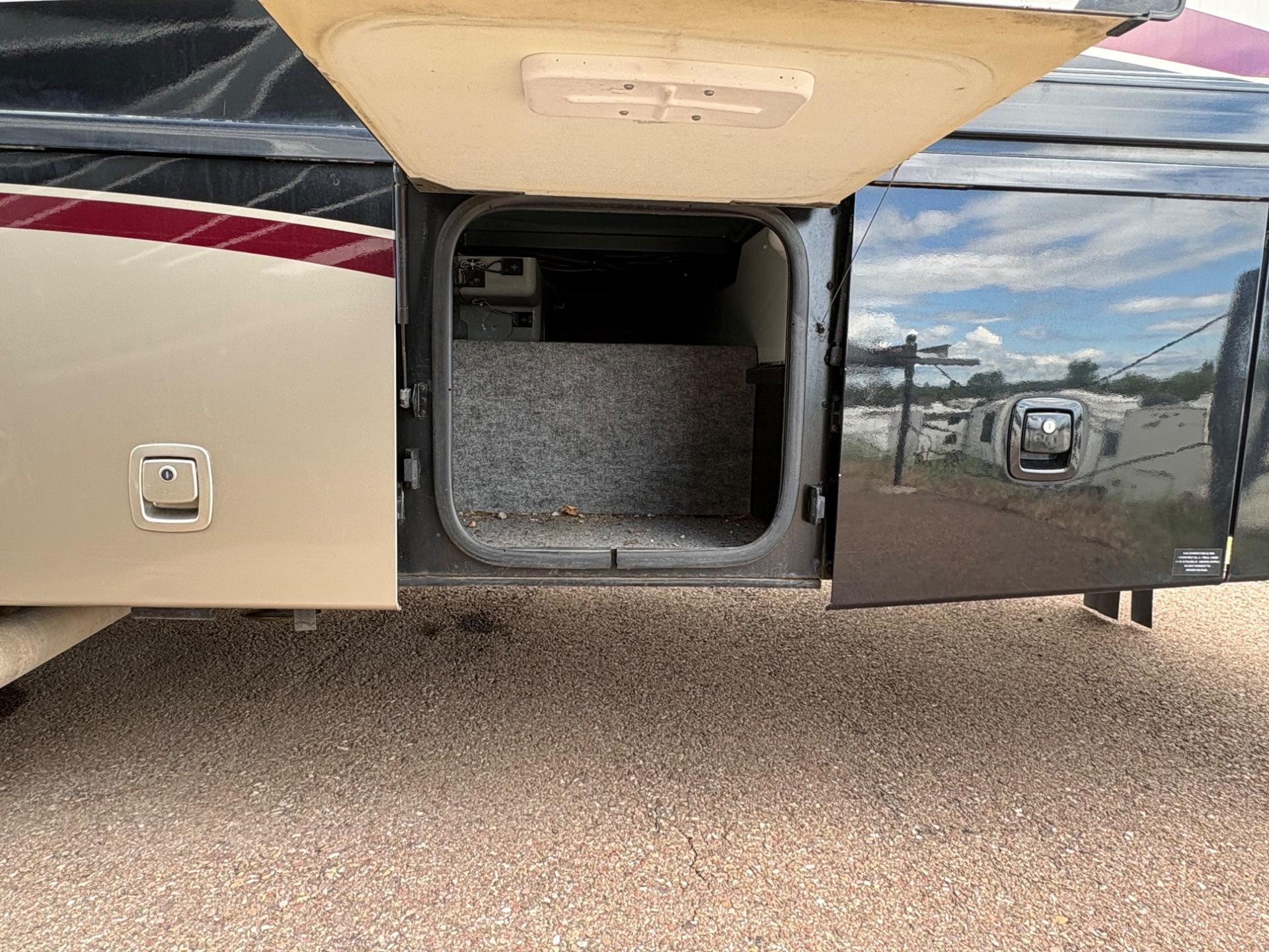 2004 Winnebago 2004 Winnebago Ultimate Advantage - thumbnail 11
