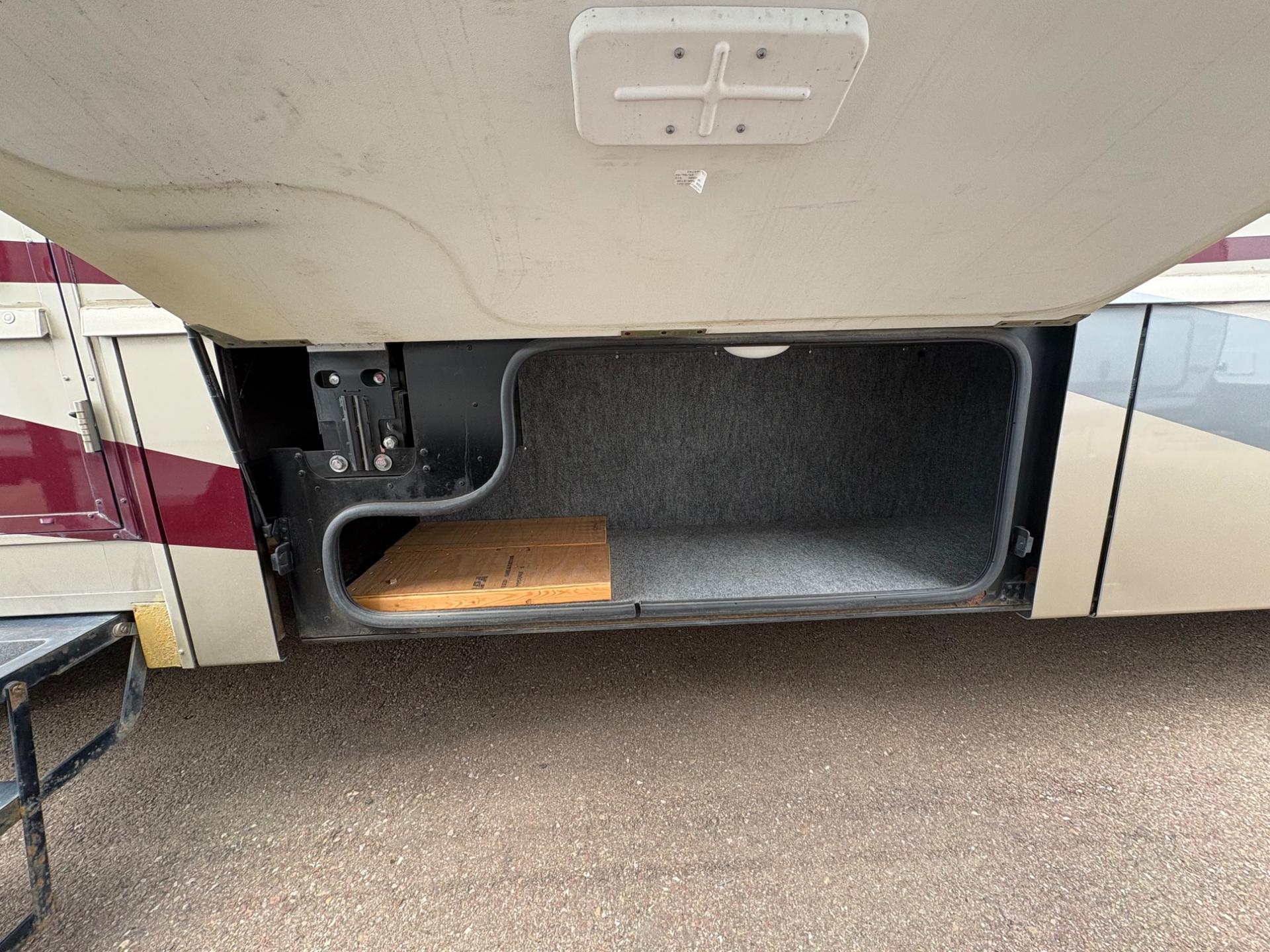 2004 Winnebago 2004 Winnebago Ultimate Advantage - thumbnail 16