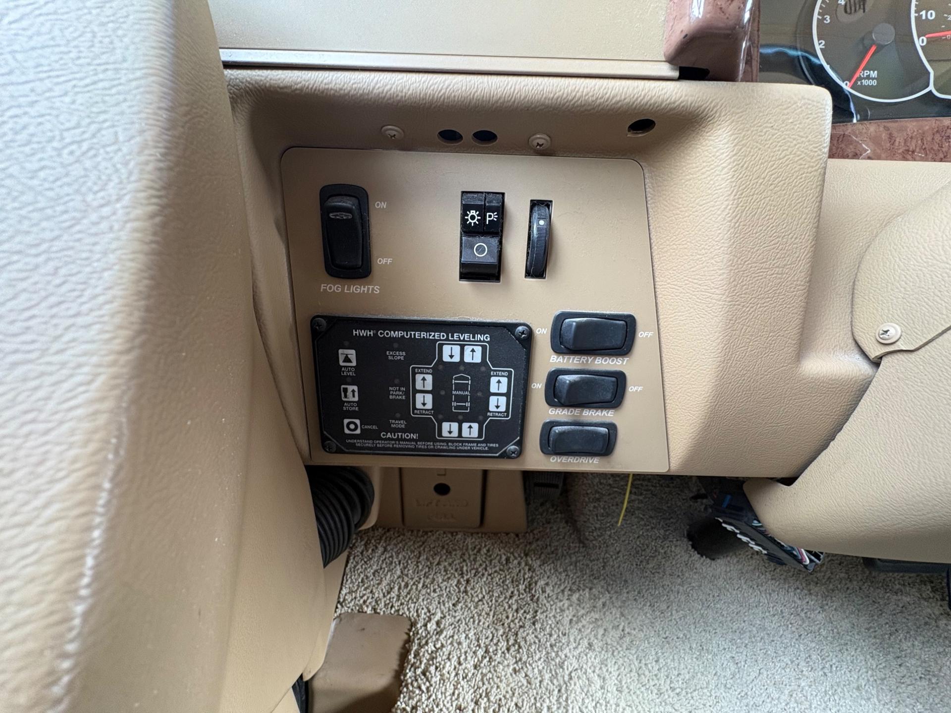 2004 Winnebago 2004 Winnebago Ultimate Advantage - thumbnail 21