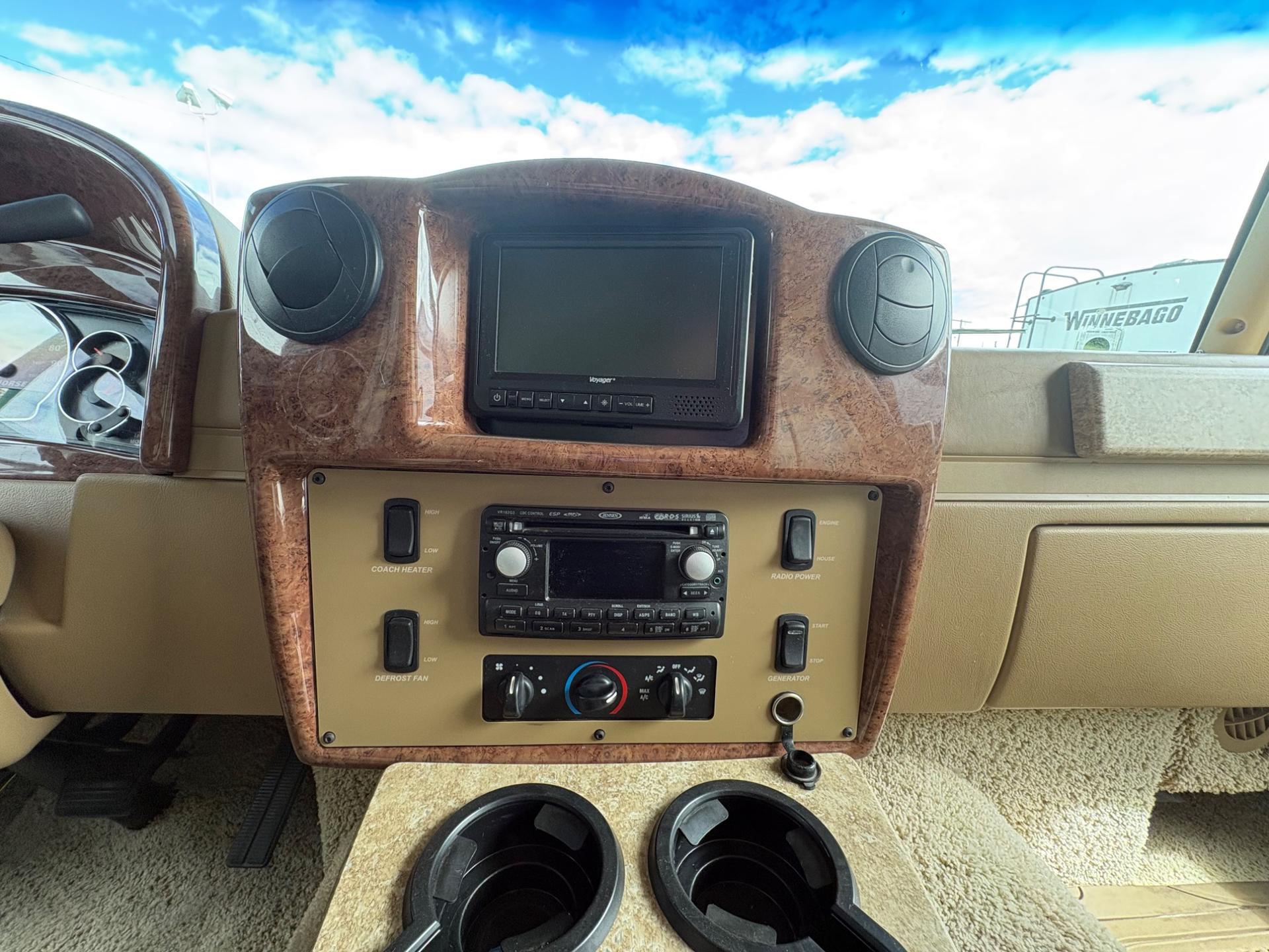 2004 Winnebago 2004 Winnebago Ultimate Advantage - thumbnail 23
