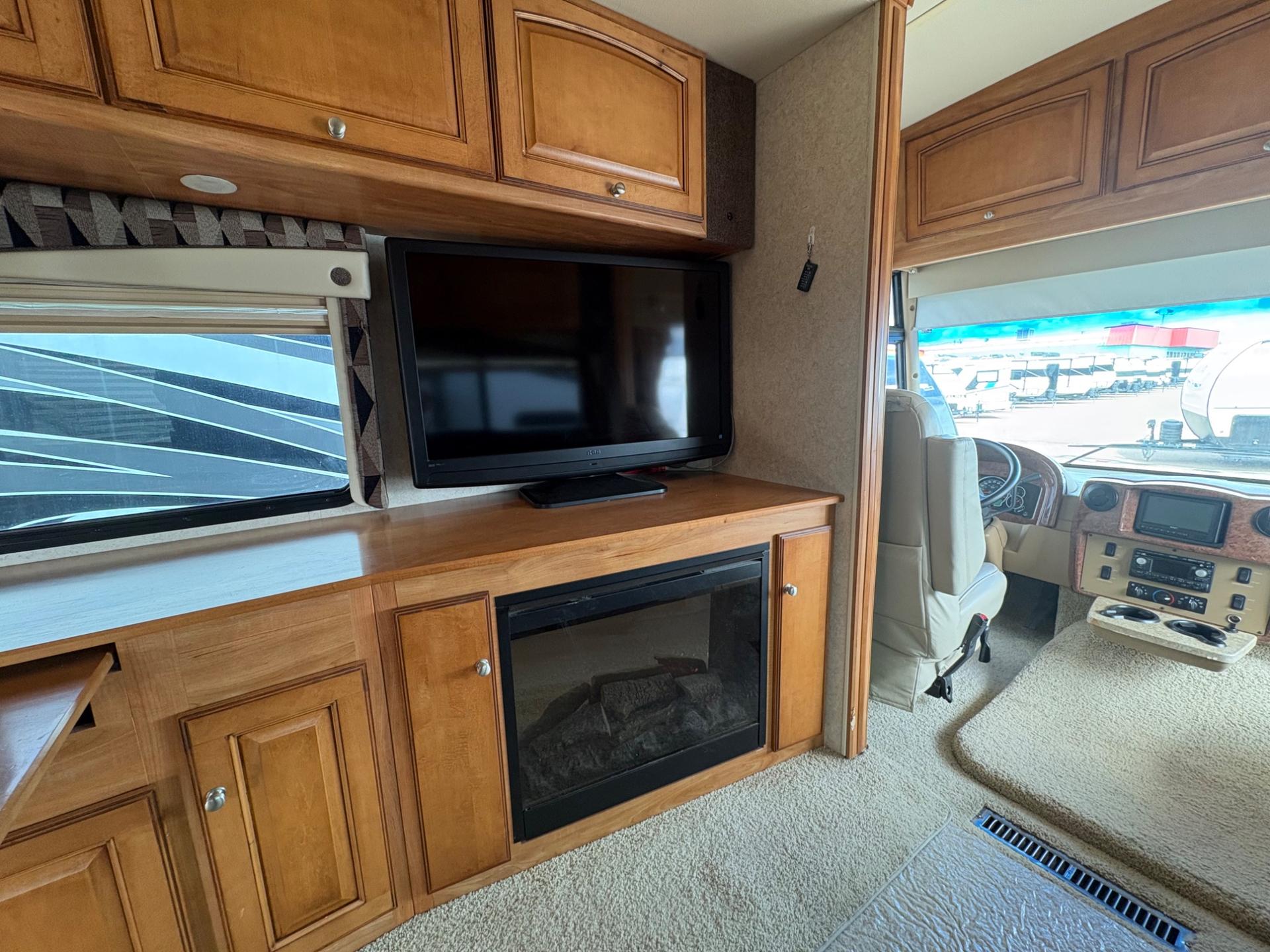 2004 Winnebago 2004 Winnebago Ultimate Advantage - thumbnail 28