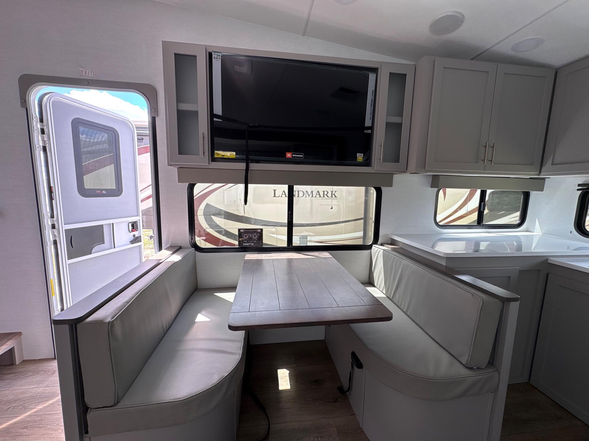 2026 Alliance RV 2026 Alliance RV Avenue - thumbnail 18
