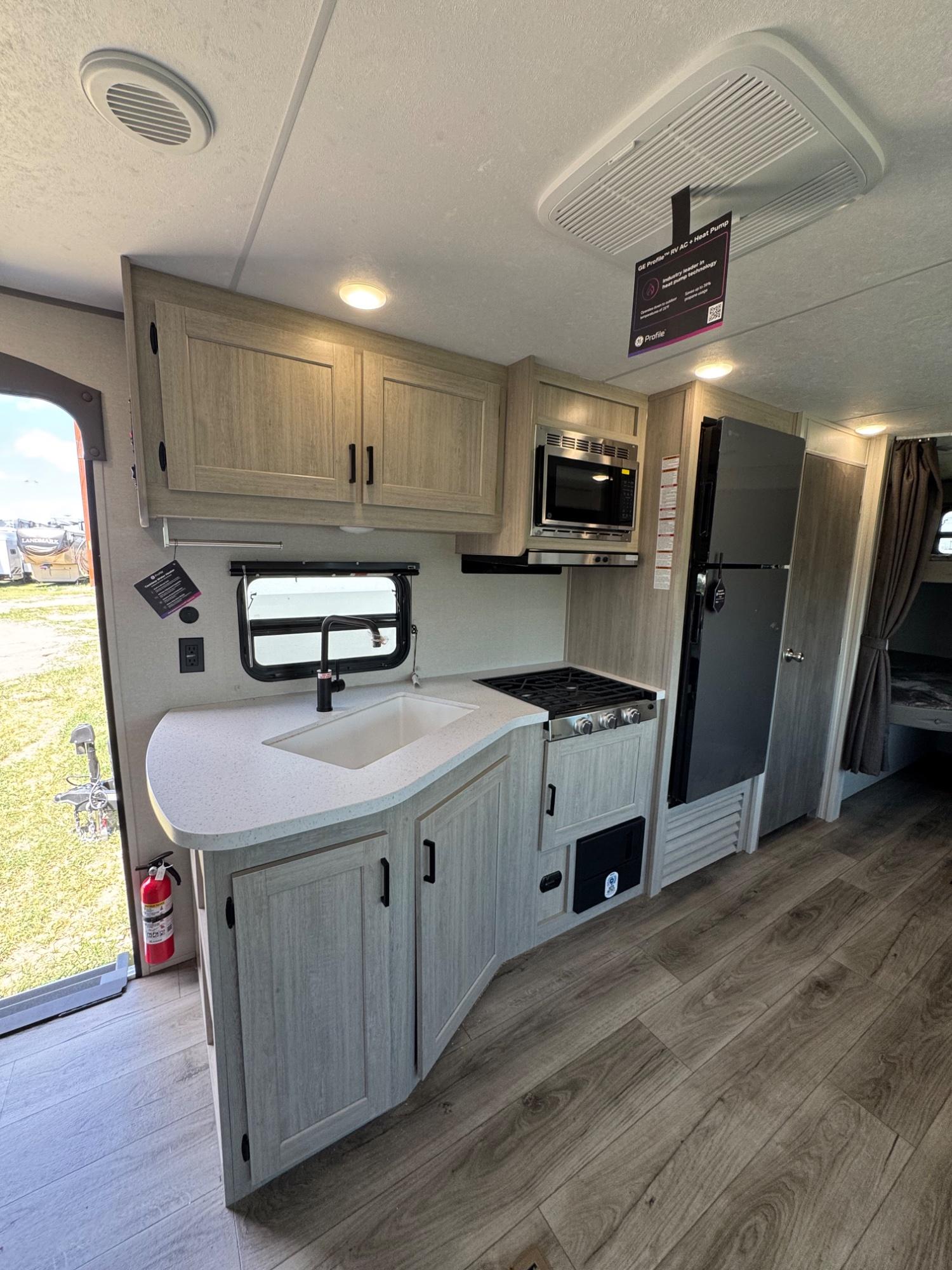 2026 Coachmen 2026 Coachmen Catalina - thumbnail 11