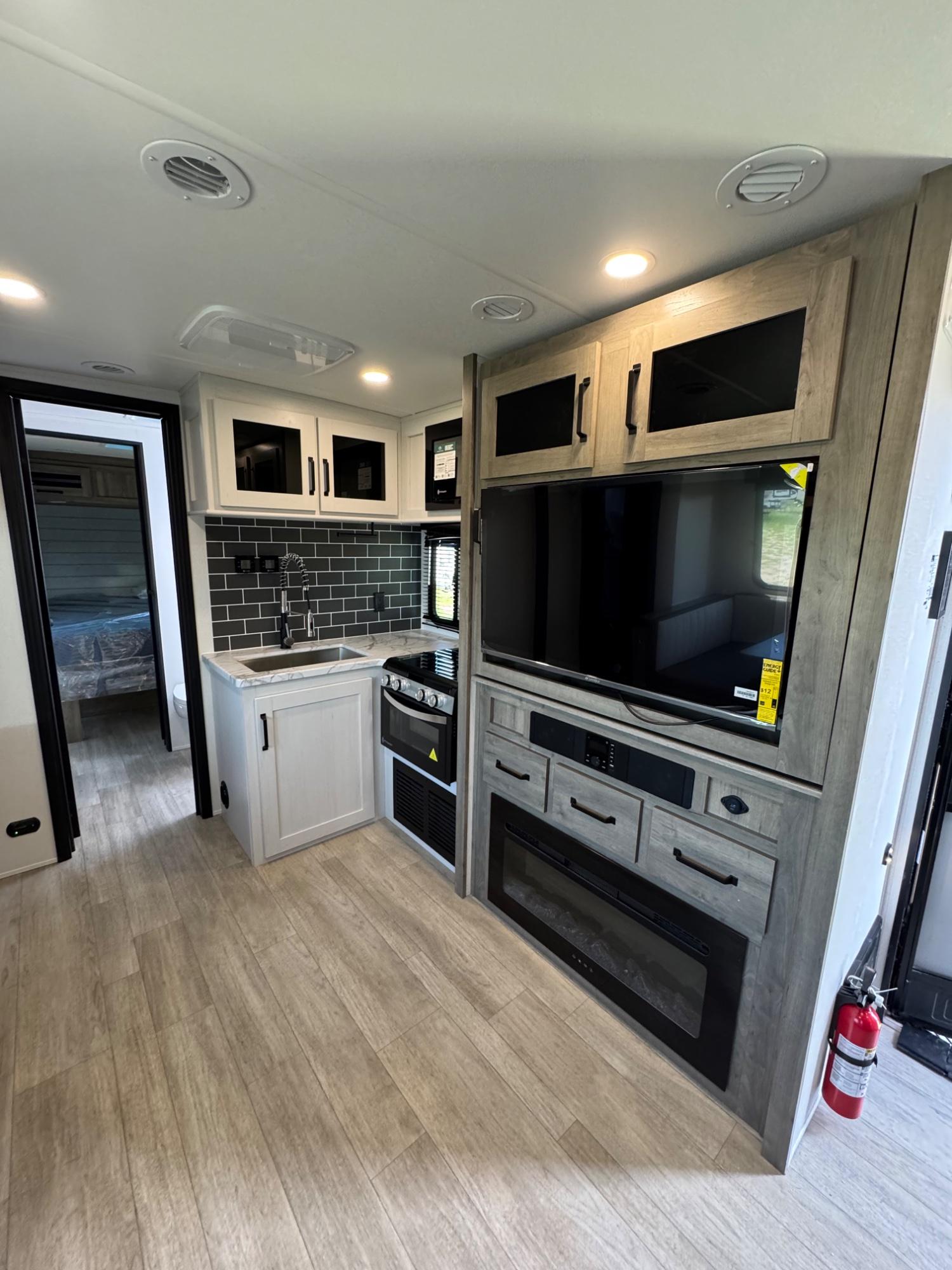 2026 Forest River RV 2026 Forest River RV Puma - thumbnail 10