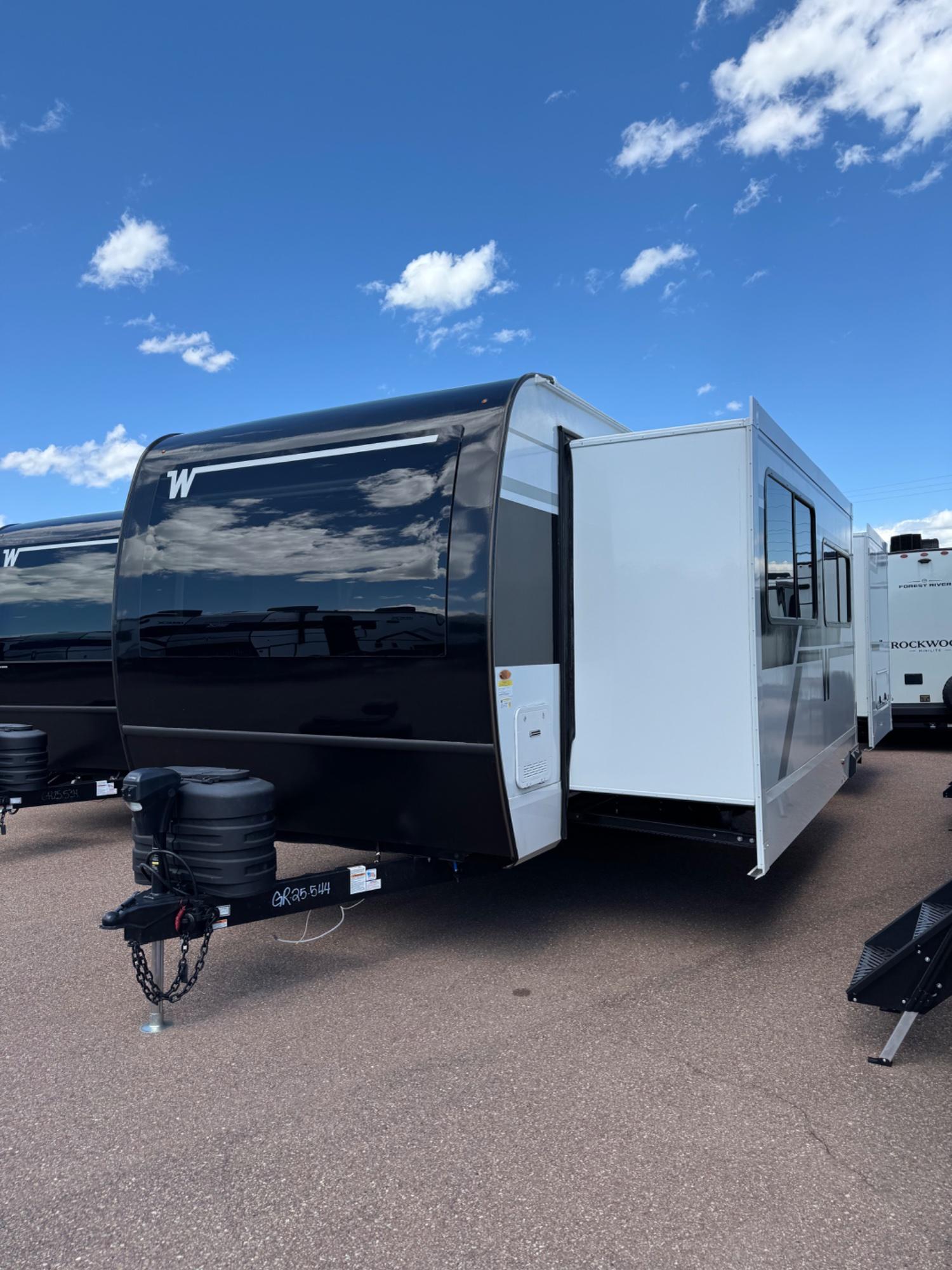 2026 Winnebago 2026 Winnebago Thrive - thumbnail 3