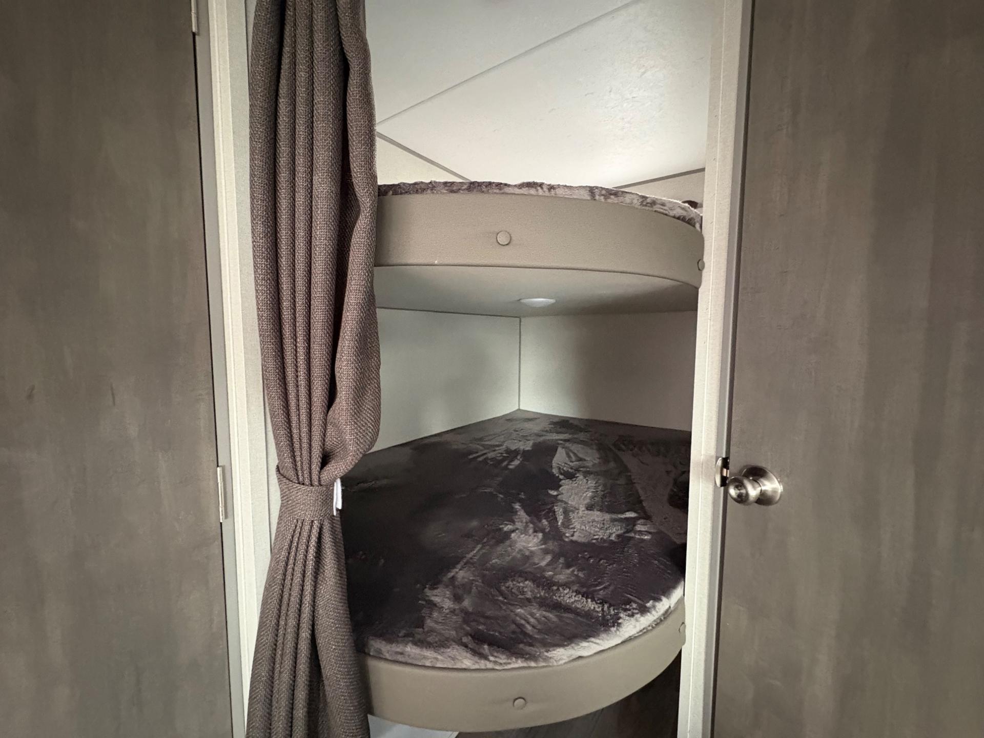 2026 Coachmen 2026 Coachmen Catalina - thumbnail 27