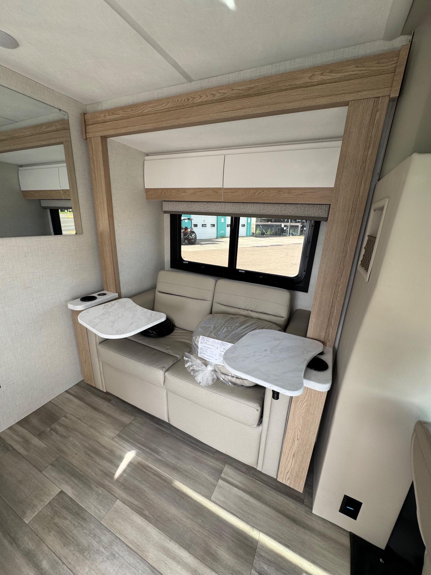 2027 Thor Motor Coach 2027 Thor Motor Coach Compass - thumbnail 8