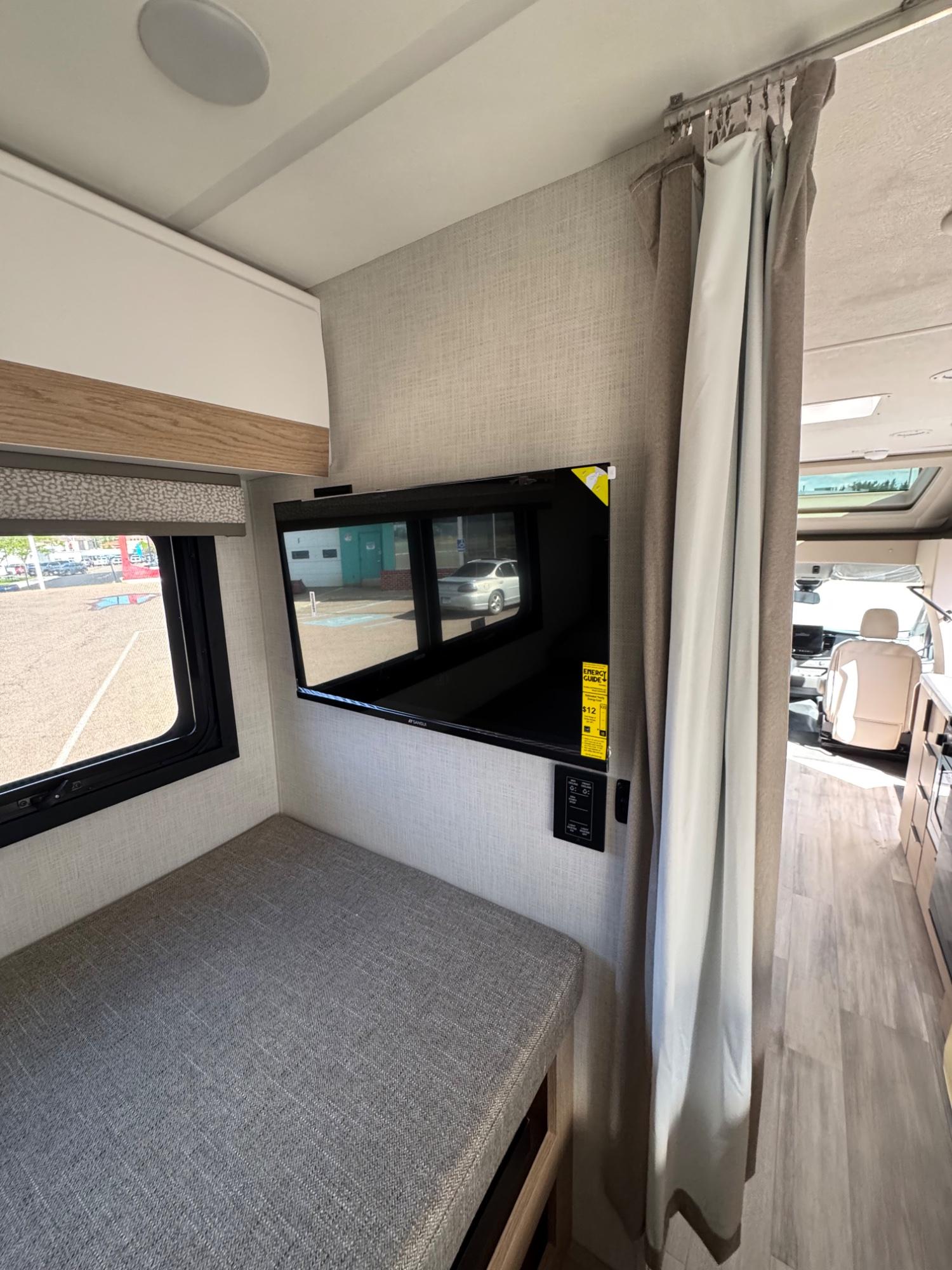 2027 Thor Motor Coach 2027 Thor Motor Coach Compass - thumbnail 12