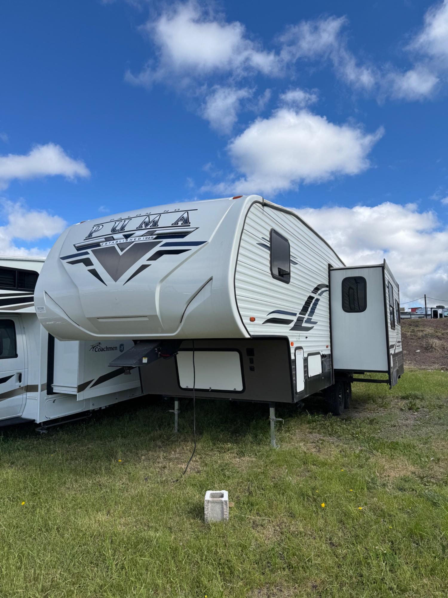 2022 Palomino Puma 257RESS