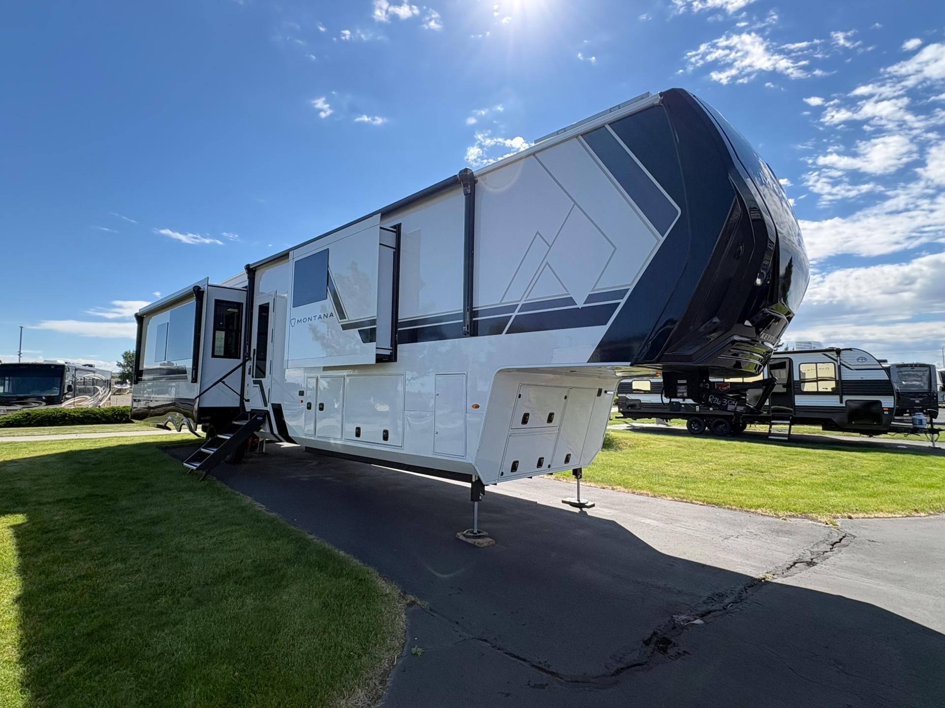 2026 Keystone RV 2026 Keystone RV Montana - thumbnail 8