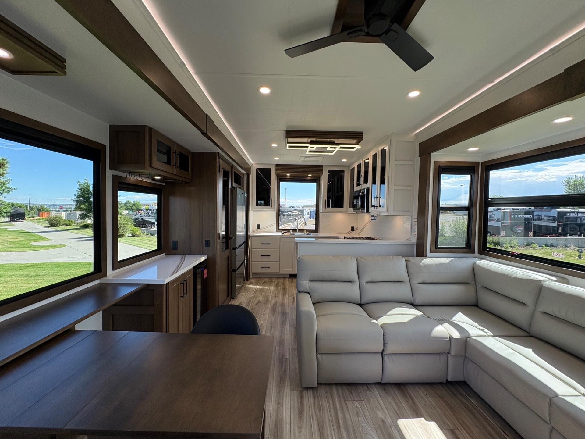 2026 Keystone RV 2026 Keystone RV Montana - thumbnail 37