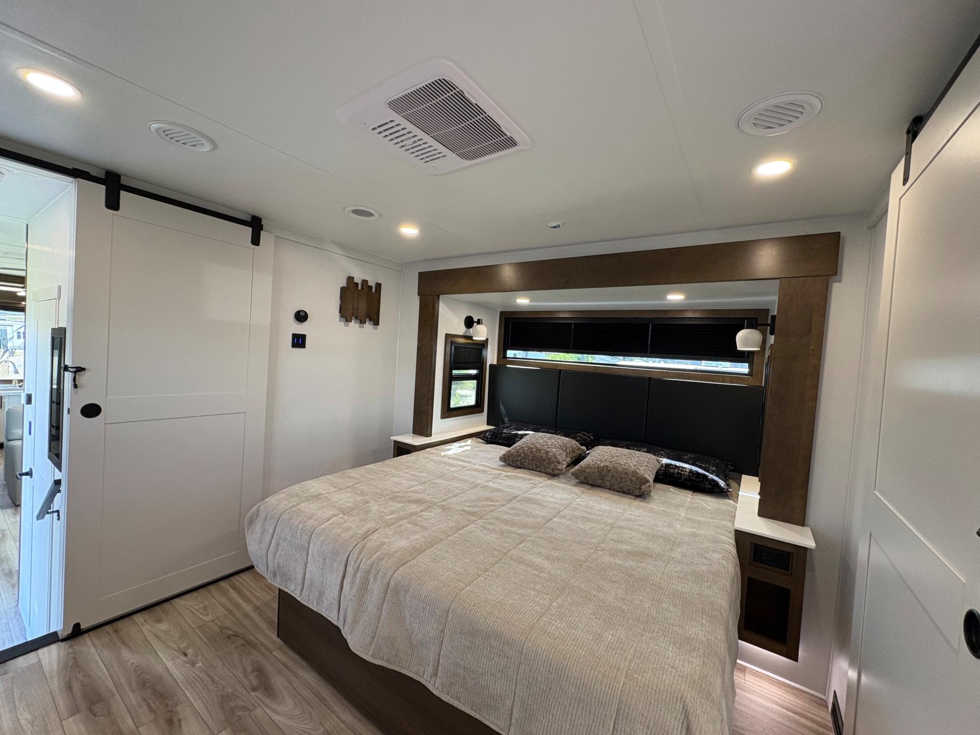 2026 Keystone RV 2026 Keystone RV Montana - thumbnail 67