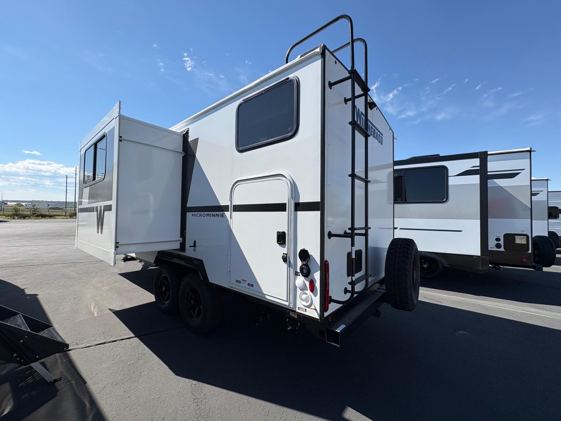2026 Winnebago 2026 Winnebago Micro Minnie - thumbnail 3